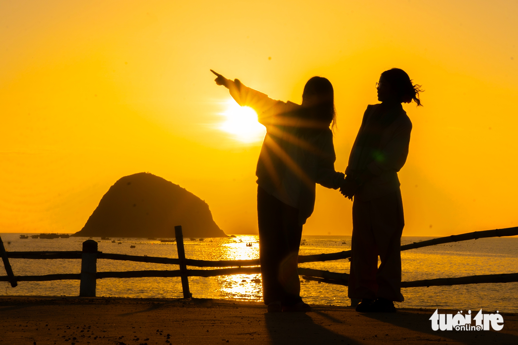 Coastal path boosts tourism at Vietnam’s south-central island - Ảnh 6. Coastal path boosts tourism at Vietnam’s south-central island - Ảnh 6.