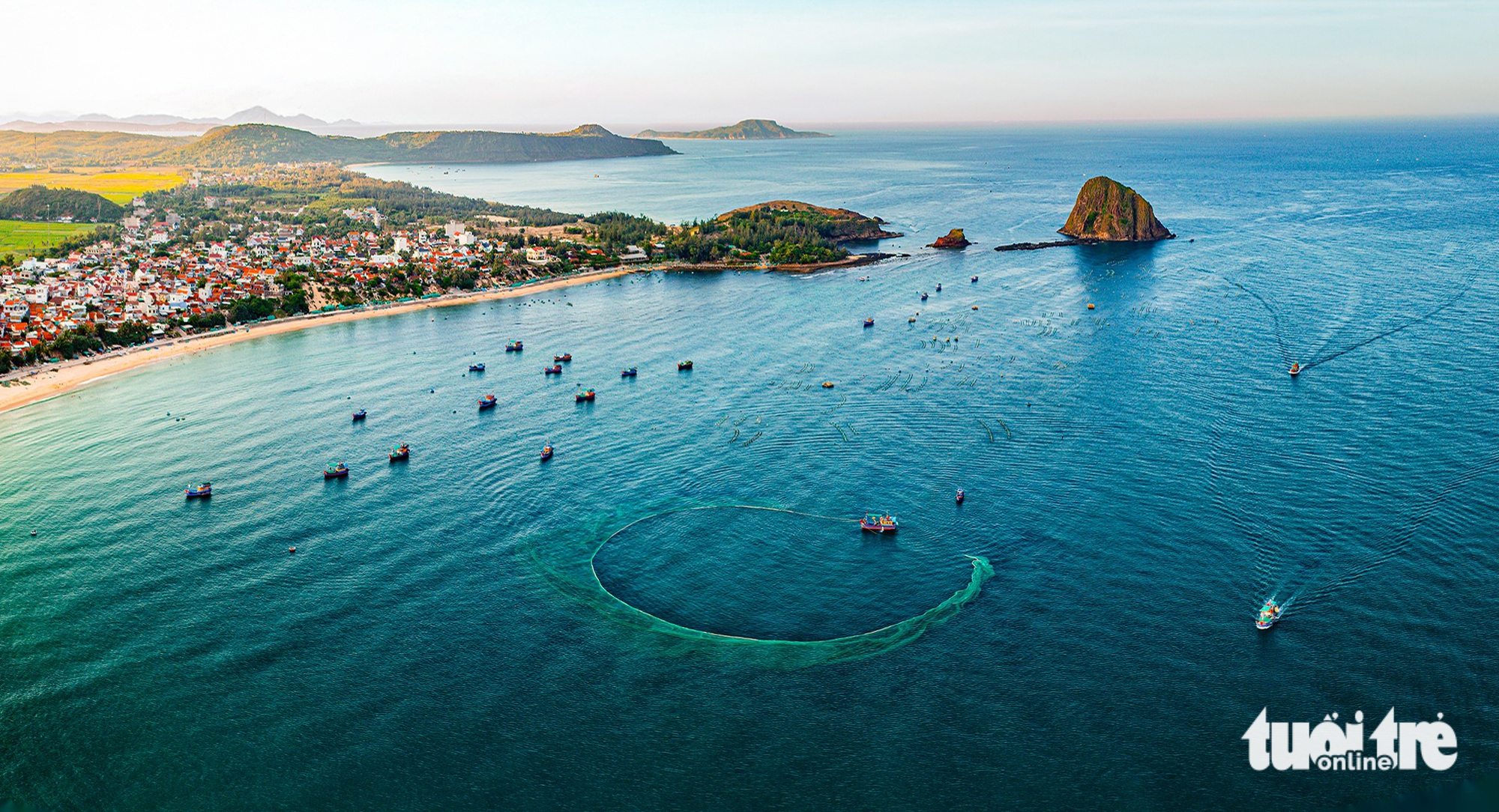 Coastal path boosts tourism at Vietnam’s south-central island - Ảnh 9. Coastal path boosts tourism at Vietnam’s south-central island - Ảnh 9.