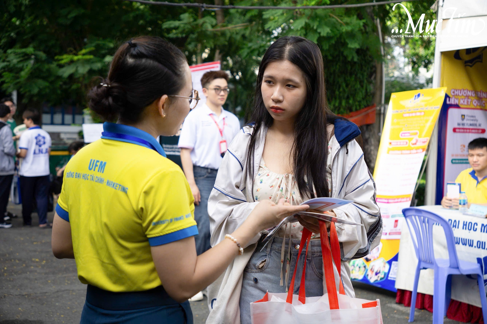Đăng ký nguyện vọng xét tuyển đại học 2025: 2k7 làm gì khi không đủ điểm vào ngành yêu thích?- Ảnh 1.