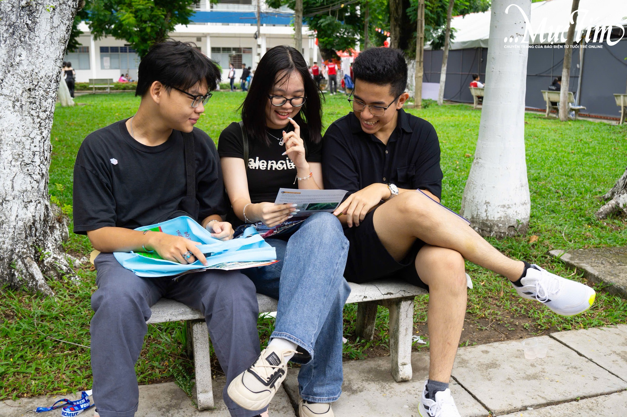 Đăng ký nguyện vọng xét tuyển đại học 2025: 2k7 làm gì khi không đủ điểm vào ngành yêu thích?- Ảnh 6.