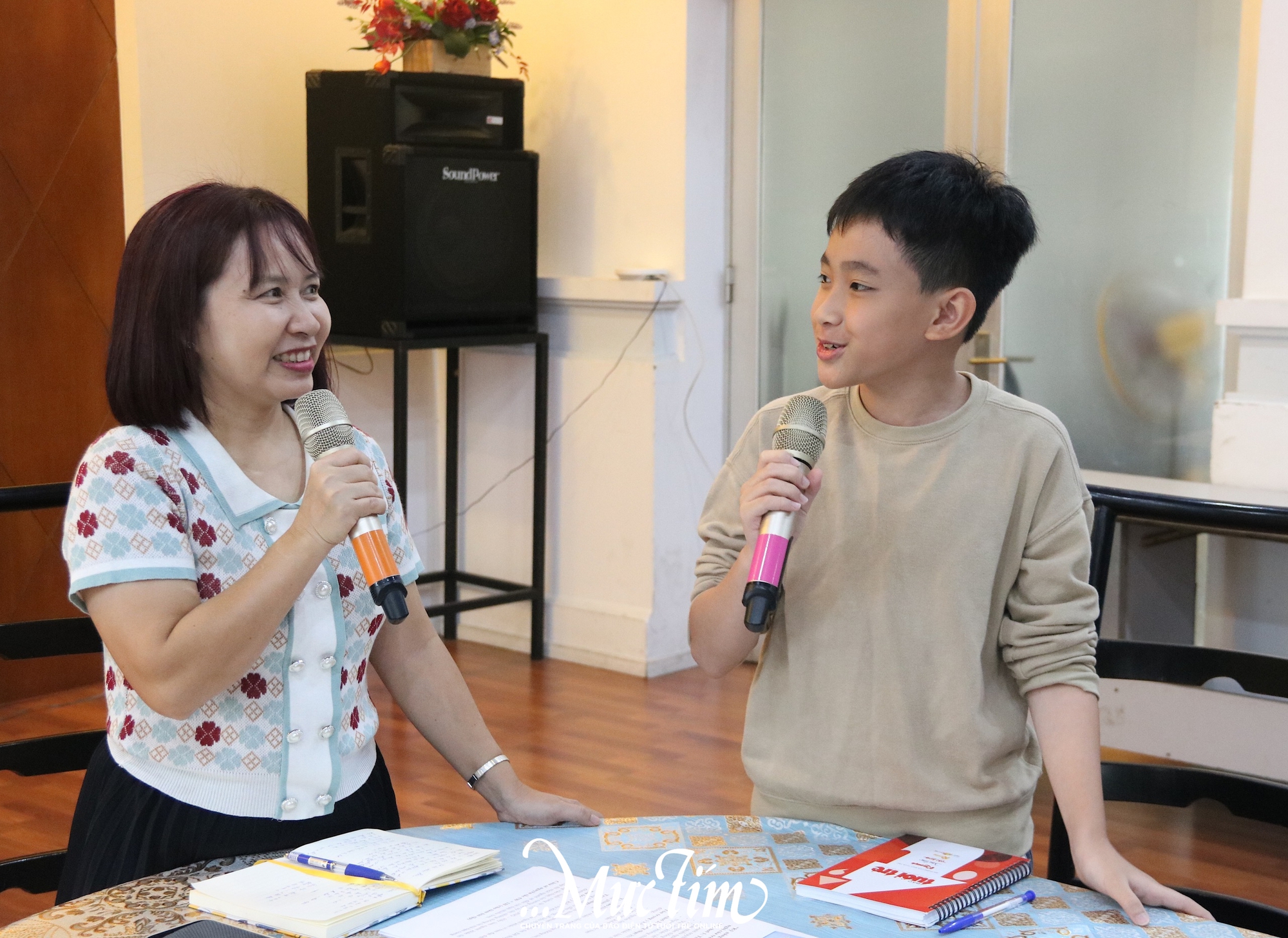 Hào hứng khám phá nghề báo tại CLB Phóng viên nhí Khăn Quàng Đỏ - Ảnh 2.