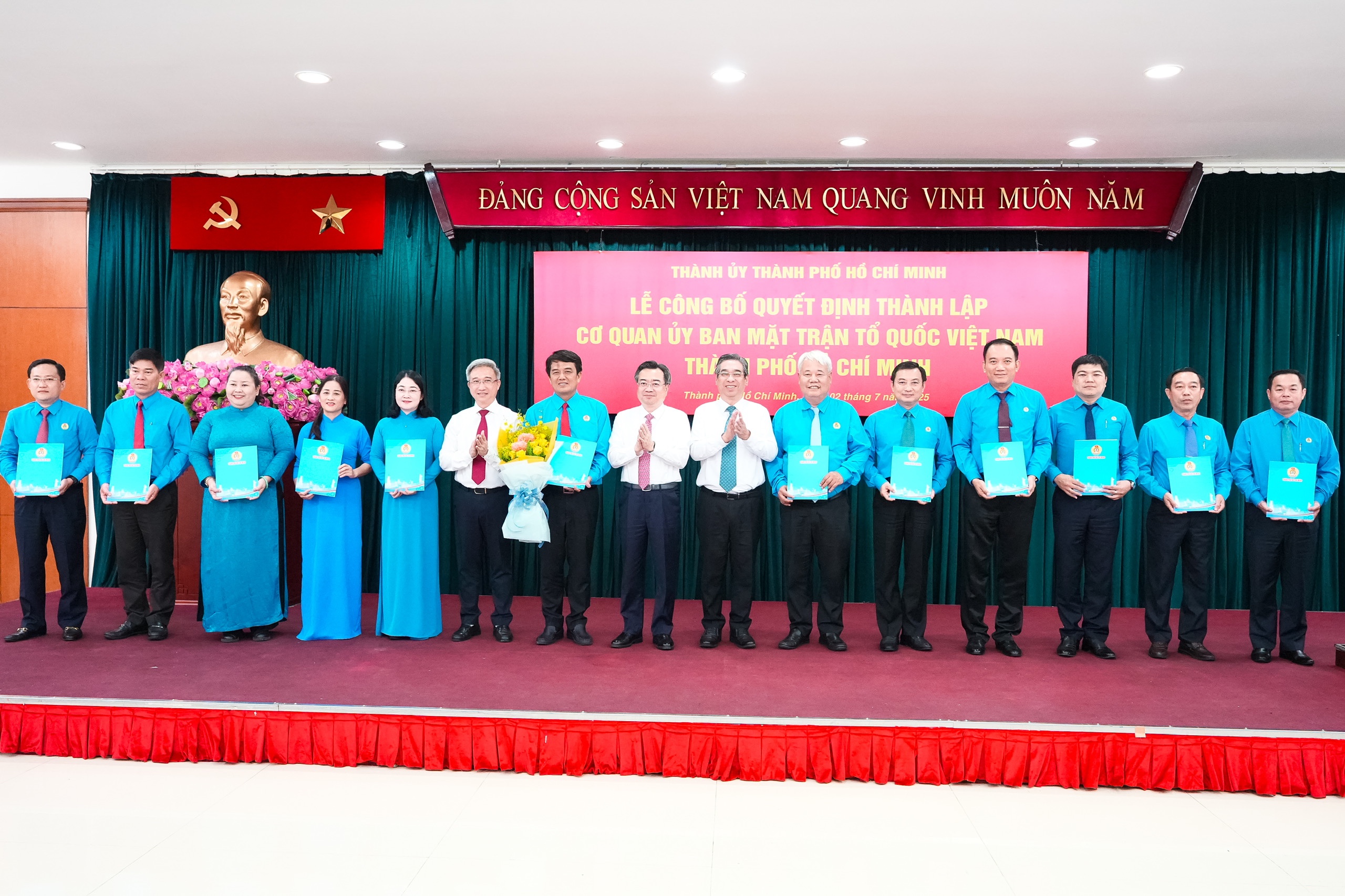 Chính trị - xã hội - Ảnh 2.