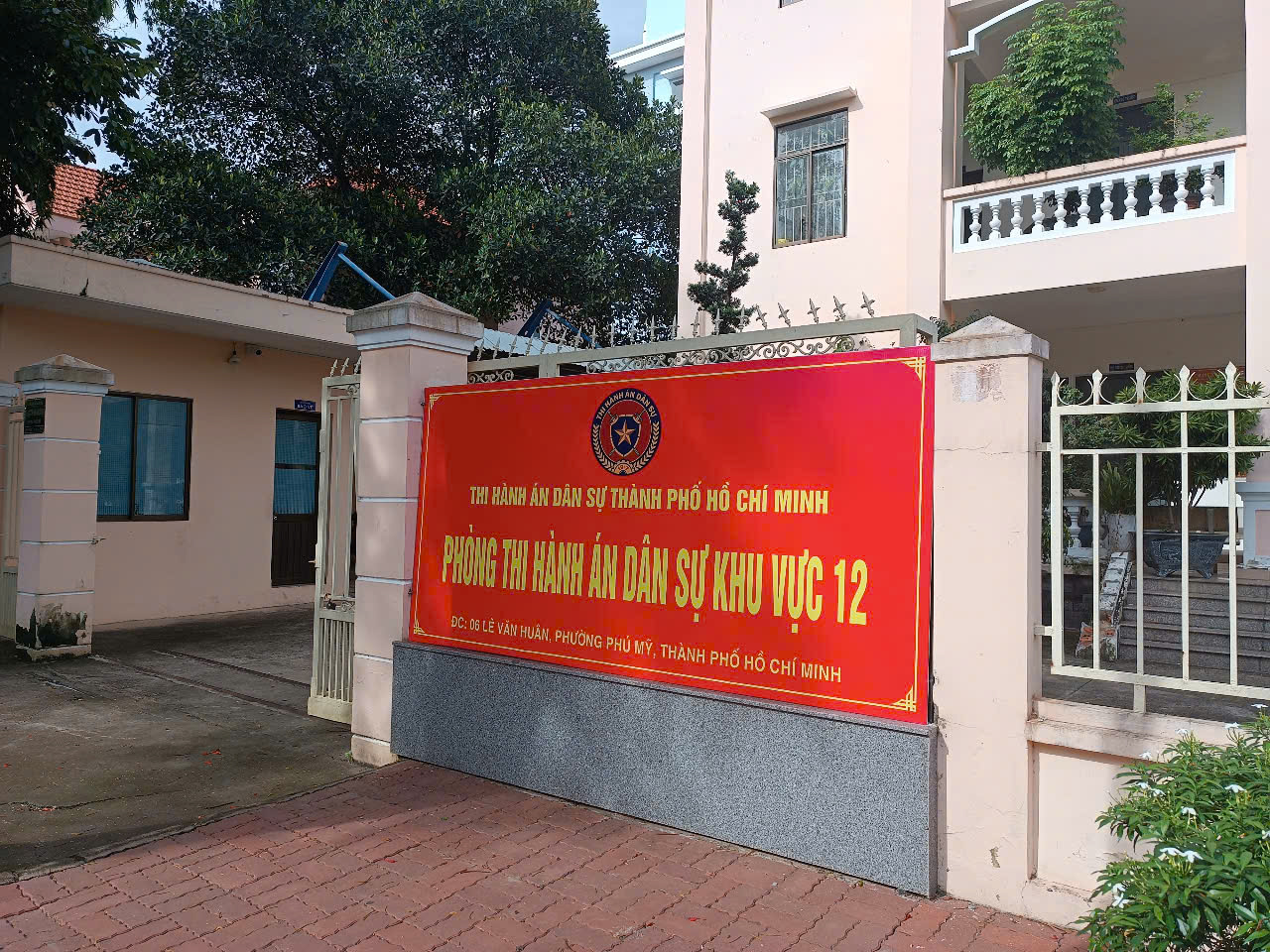 Từ 1-7, người dân liên hệ 19 phòng thi hành án dân sự ở TP.HCM thế nào? - Ảnh 3.