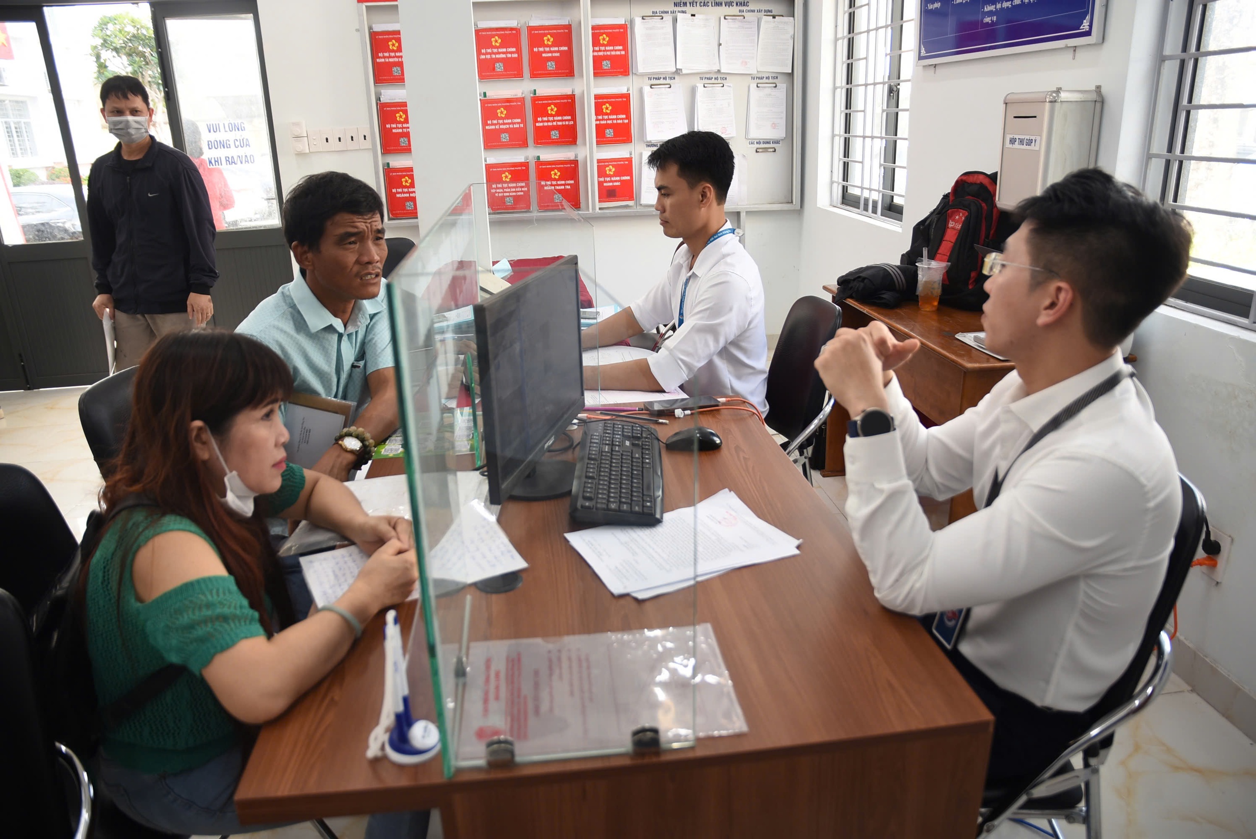 Đồng Nai áp dụng 2 bảng giá đất hiện hữu đến hết năm 2025 - Ảnh 1.