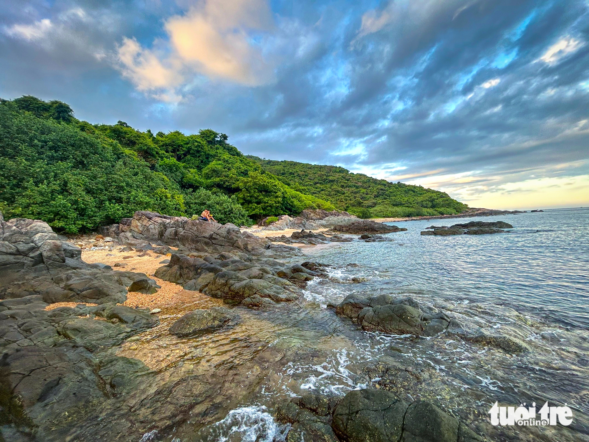 Da Nang’s hidden cove lures adventurous travelers to Son Tra Peninsula- Ảnh 3. Da Nang’s hidden cove lures adventurous travelers to Son Tra Peninsula- Ảnh 3.