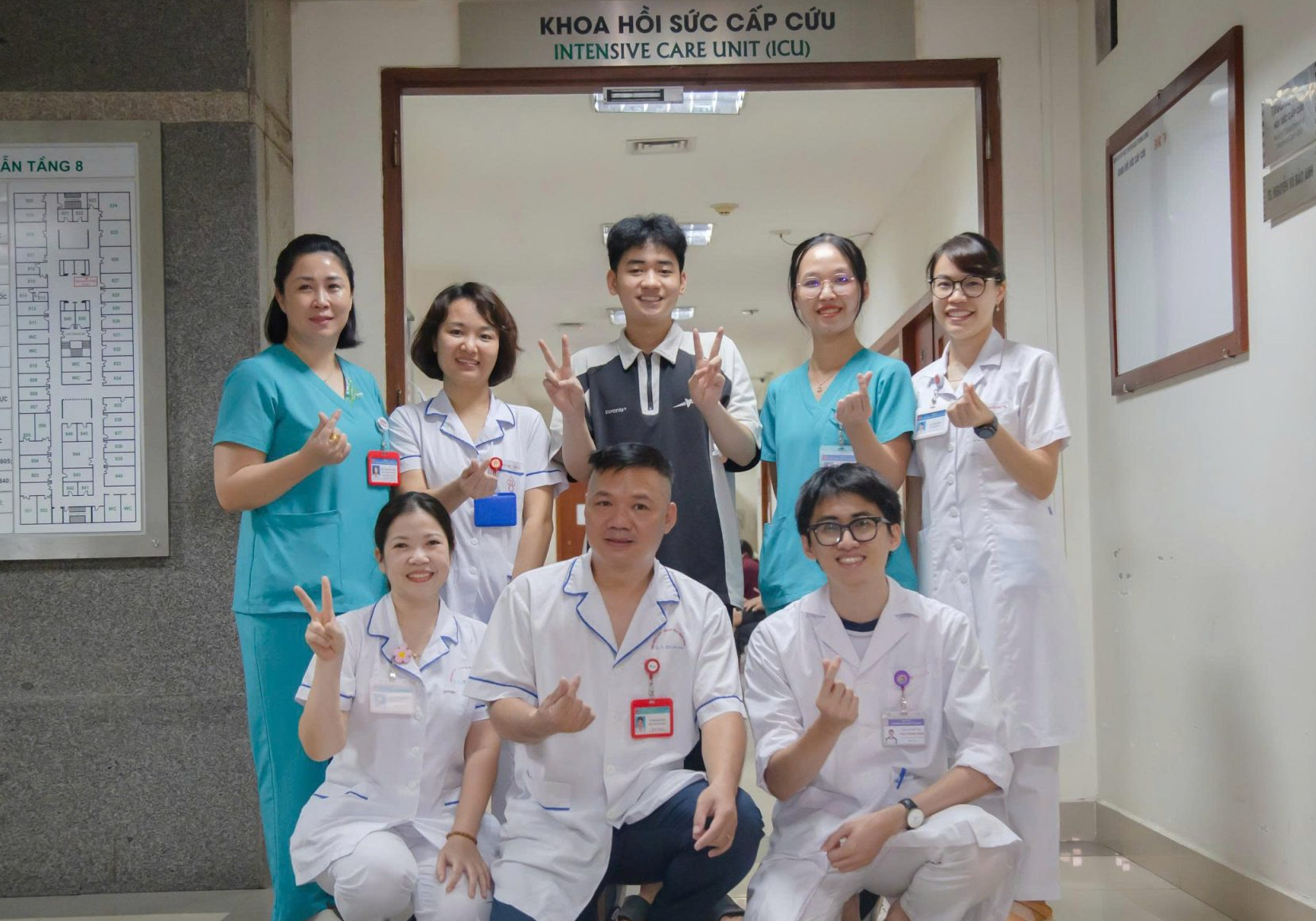 Vừa điều trị ung thư, vừa giải đề: 'Chiến binh K’ xuất sắc dành 28 điểm kỳ thi đại học - Ảnh 1. Vừa điều trị ung thư, vừa giải đề: 'Chiến binh K’ xuất sắc đạt 28 điểm kỳ thi đại học - Ảnh 1.