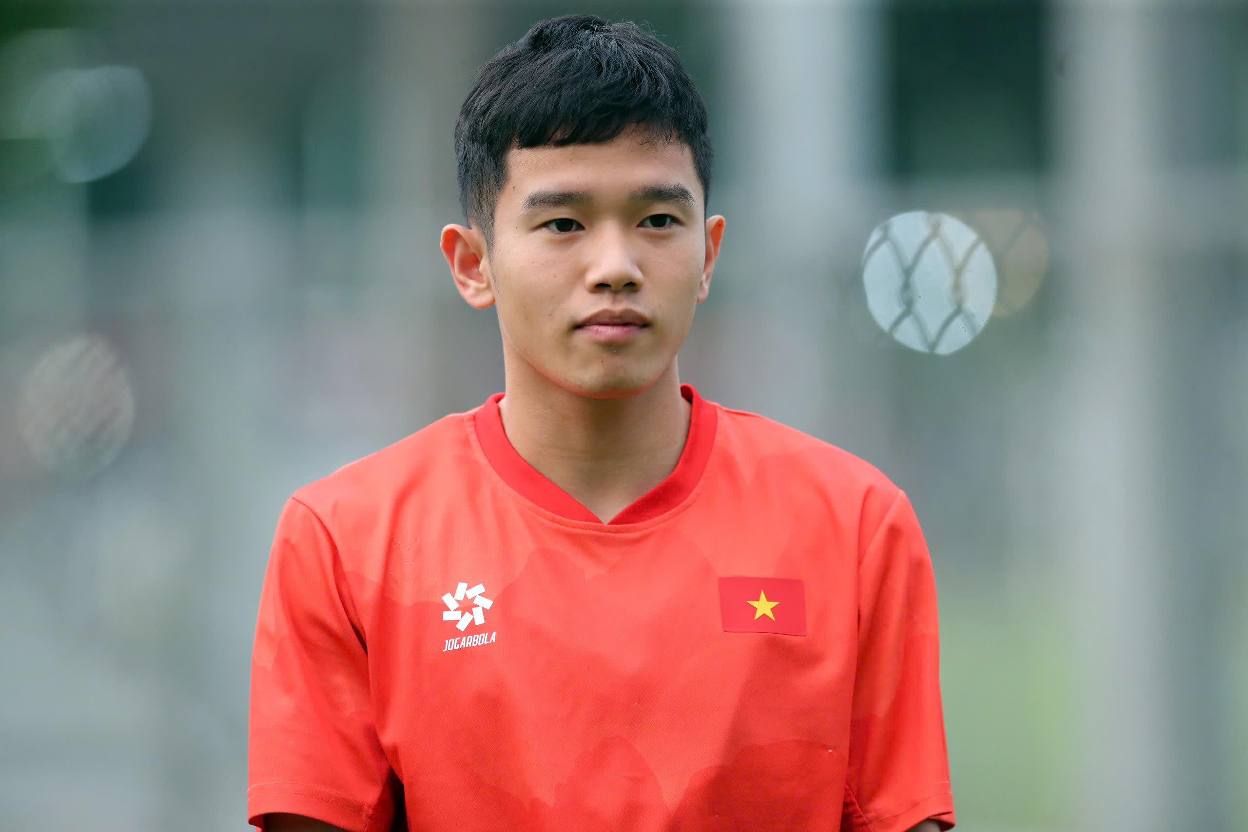 Hậu vệ U23 Việt Nam: U23 Campuchia kiểm soát bóng rất tự tin - Ảnh 1.