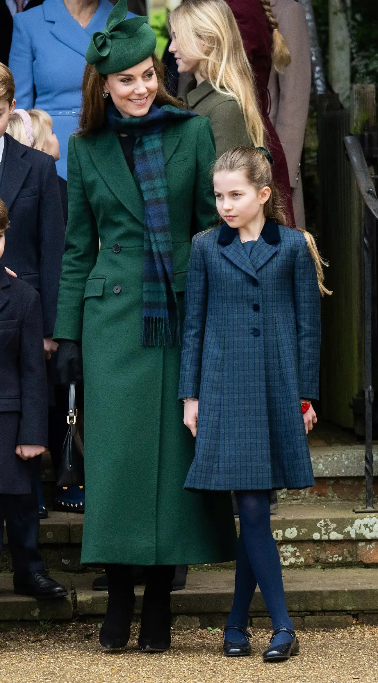 Những lần diện đồ đôi của mẹ con Công nương Kate Middleton và Công chúa Charlotte. - Ảnh 6. Kate Middleton - Ảnh 5.