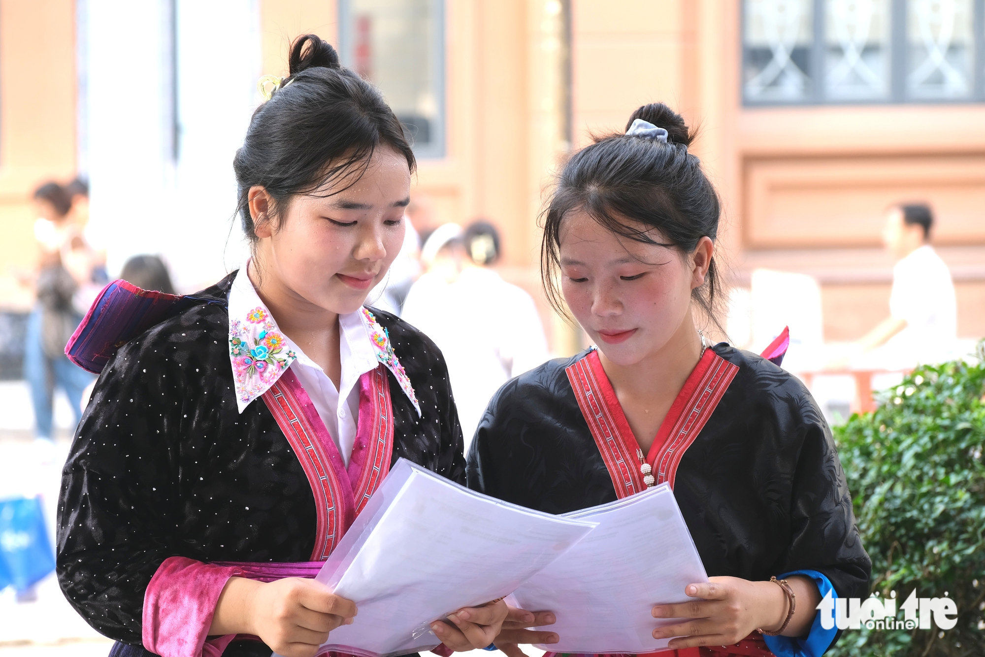 tổ hợp - Ảnh 1.