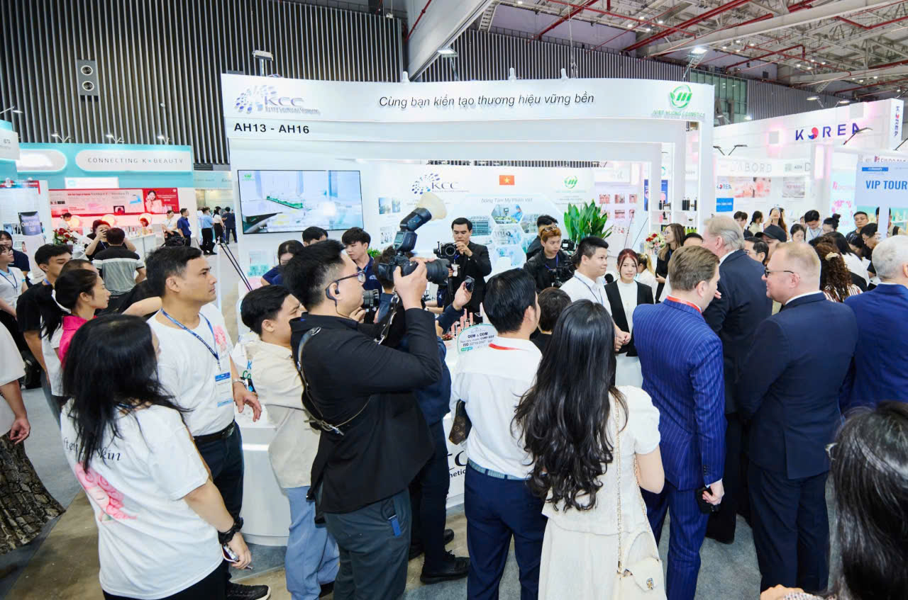Ngành làm đẹp Việt Nam sôi động với chuỗi triển lãm thu hút hàng nghìn thương hiệu - Ảnh 2.
