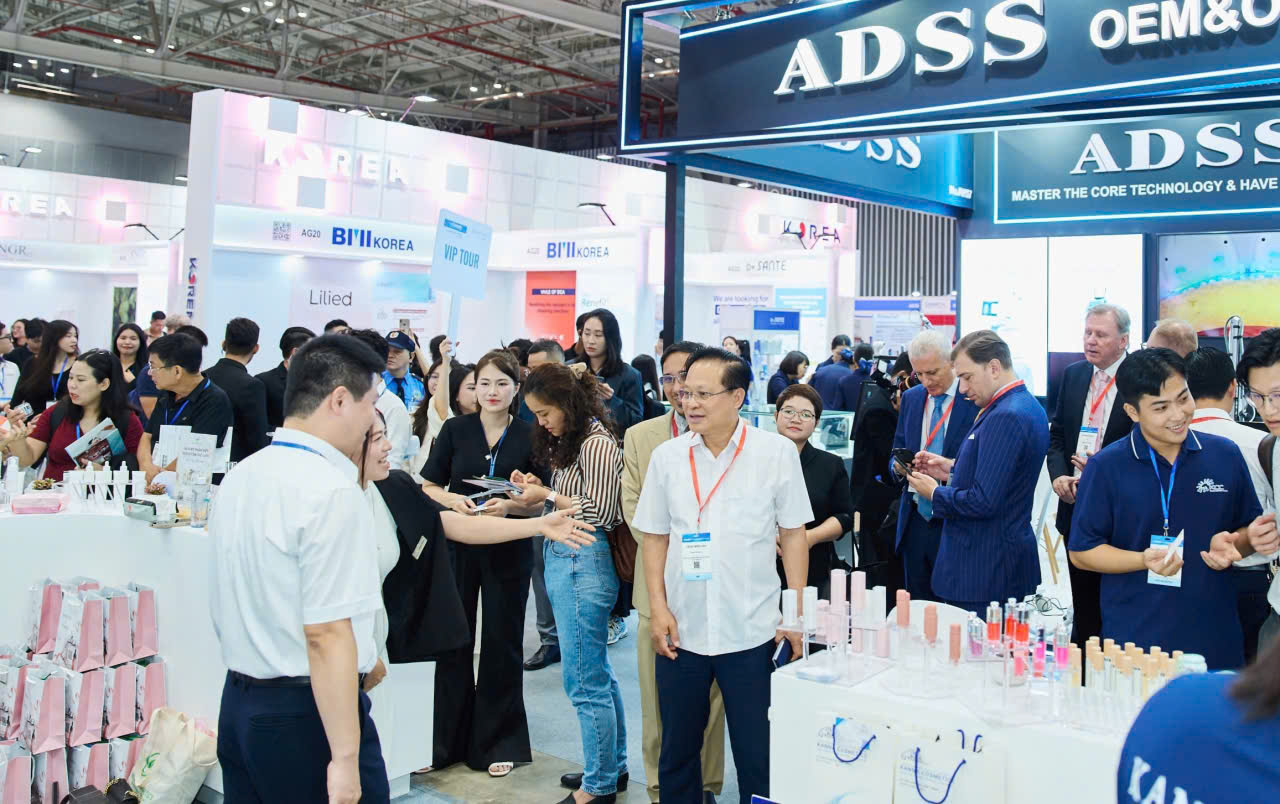 Ngành làm đẹp Việt Nam sôi động với chuỗi triển lãm thu hút hàng nghìn thương hiệu - Ảnh 1.