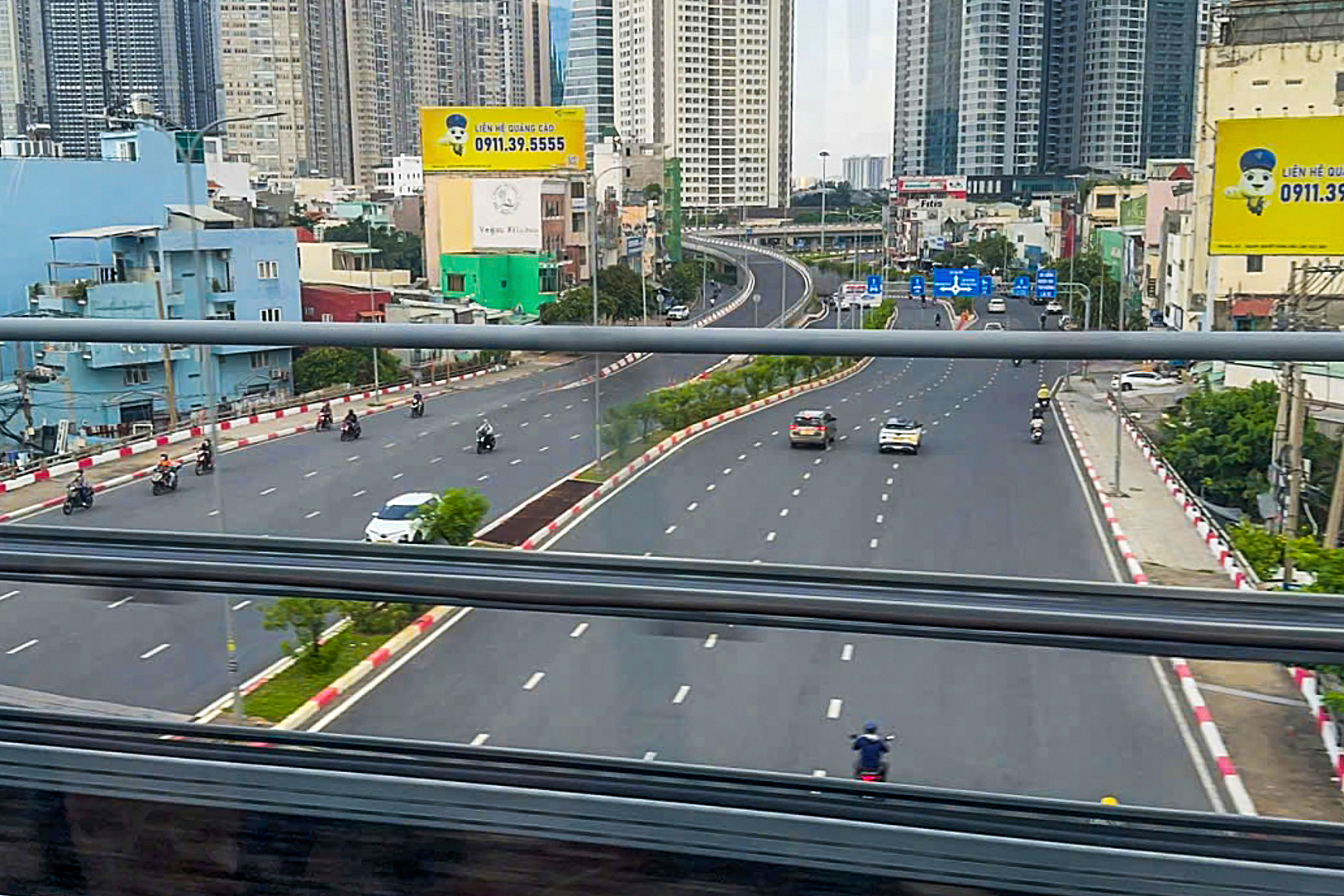 Cán bộ, nhân viên truyền thông Agribank trải nghiệm chụp ảnh trên tàu metro số 1 - Ảnh 12. Agribank - Ảnh 18.