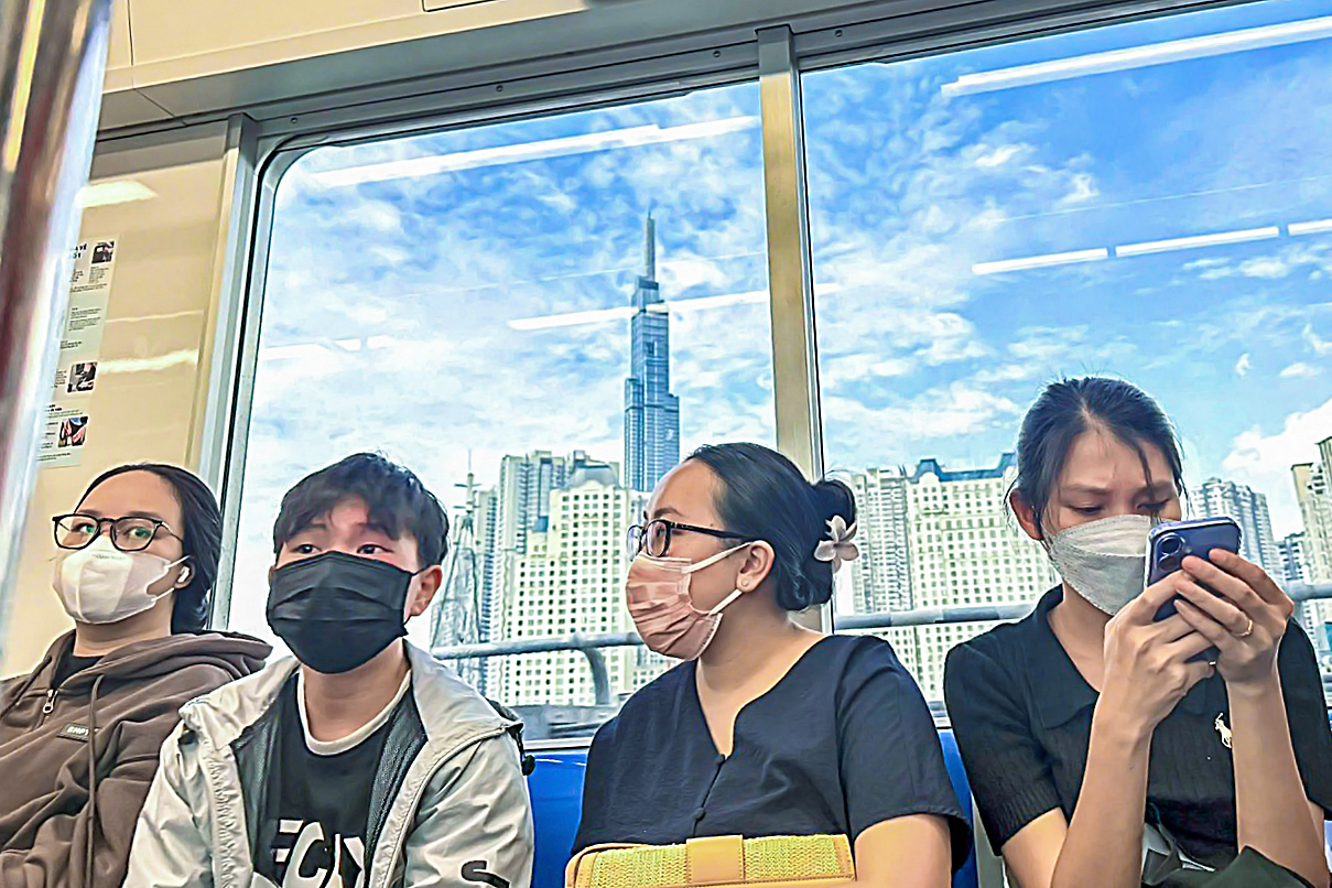 Cán bộ, nhân viên truyền thông Agribank trải nghiệm chụp ảnh trên tàu metro số 1 - Ảnh 8. Agribank - Ảnh 14.