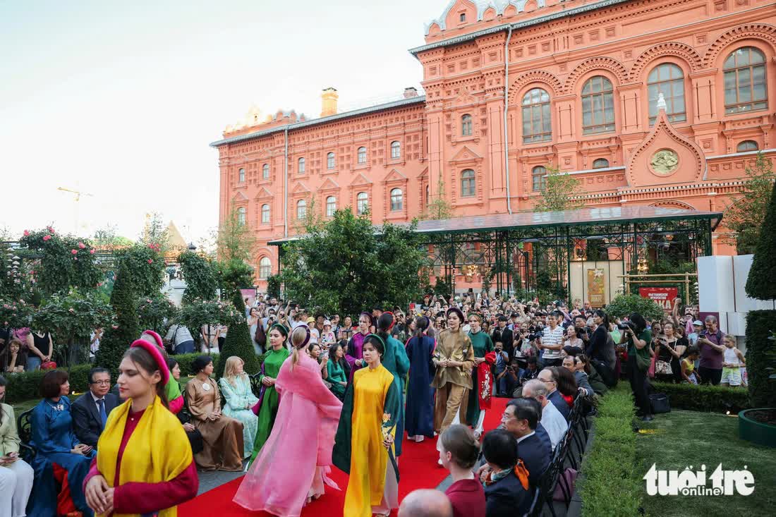 Vietnam culture festival opens for 1st time at Moscow’s iconic Red Square  - Ảnh 17.