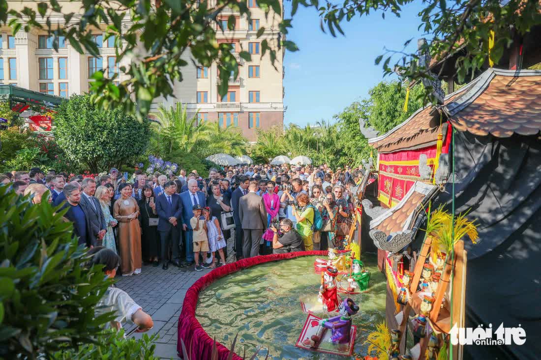 Vietnam culture festival opens for 1st time at Moscow’s iconic Red Square  - Ảnh 13.