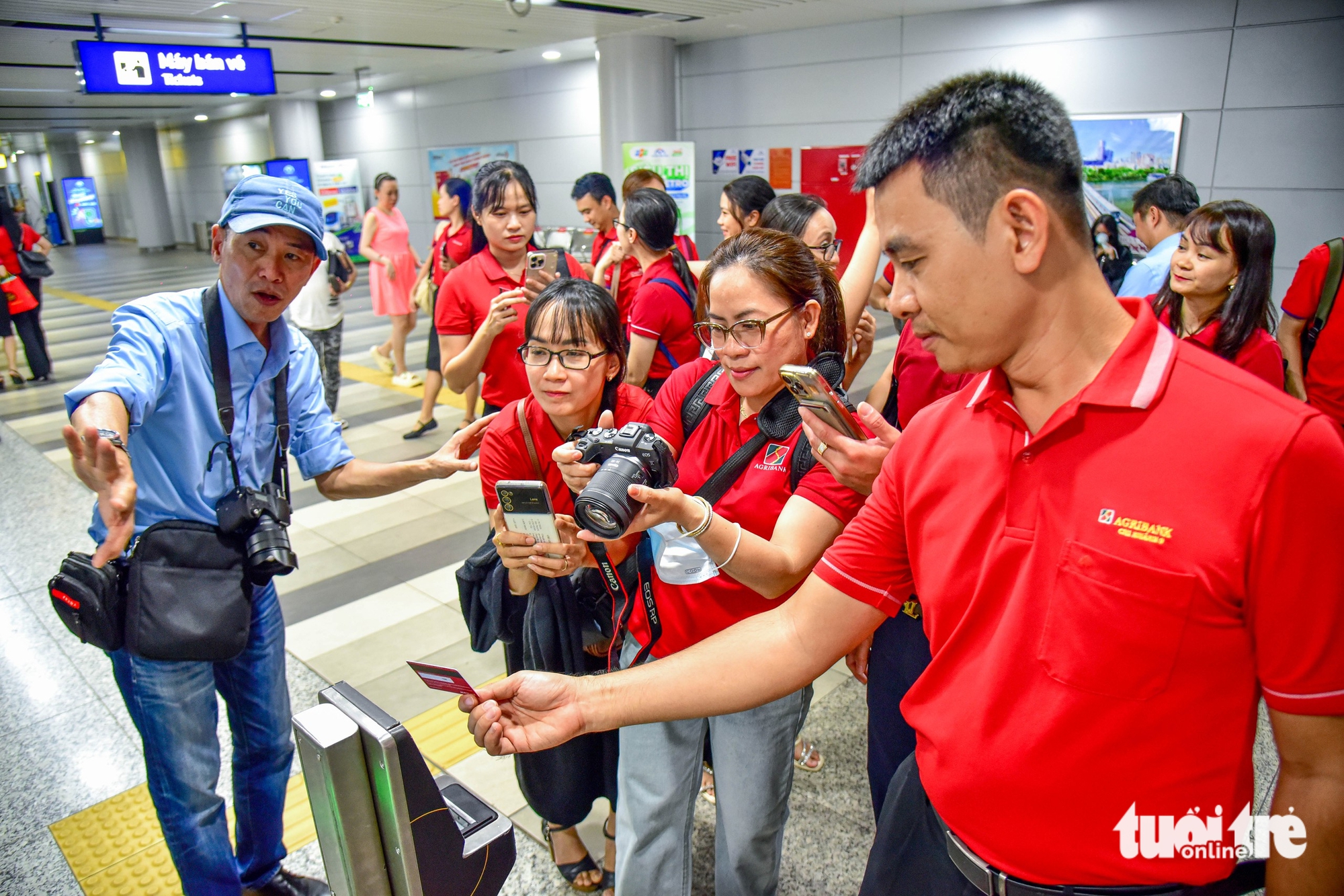 Những hình ảnh ấn tượng của khóa tập huấn cán bộ truyền thông Agribank tại báo Tuổi Trẻ - Ảnh 8. Agribank - Ảnh 9.