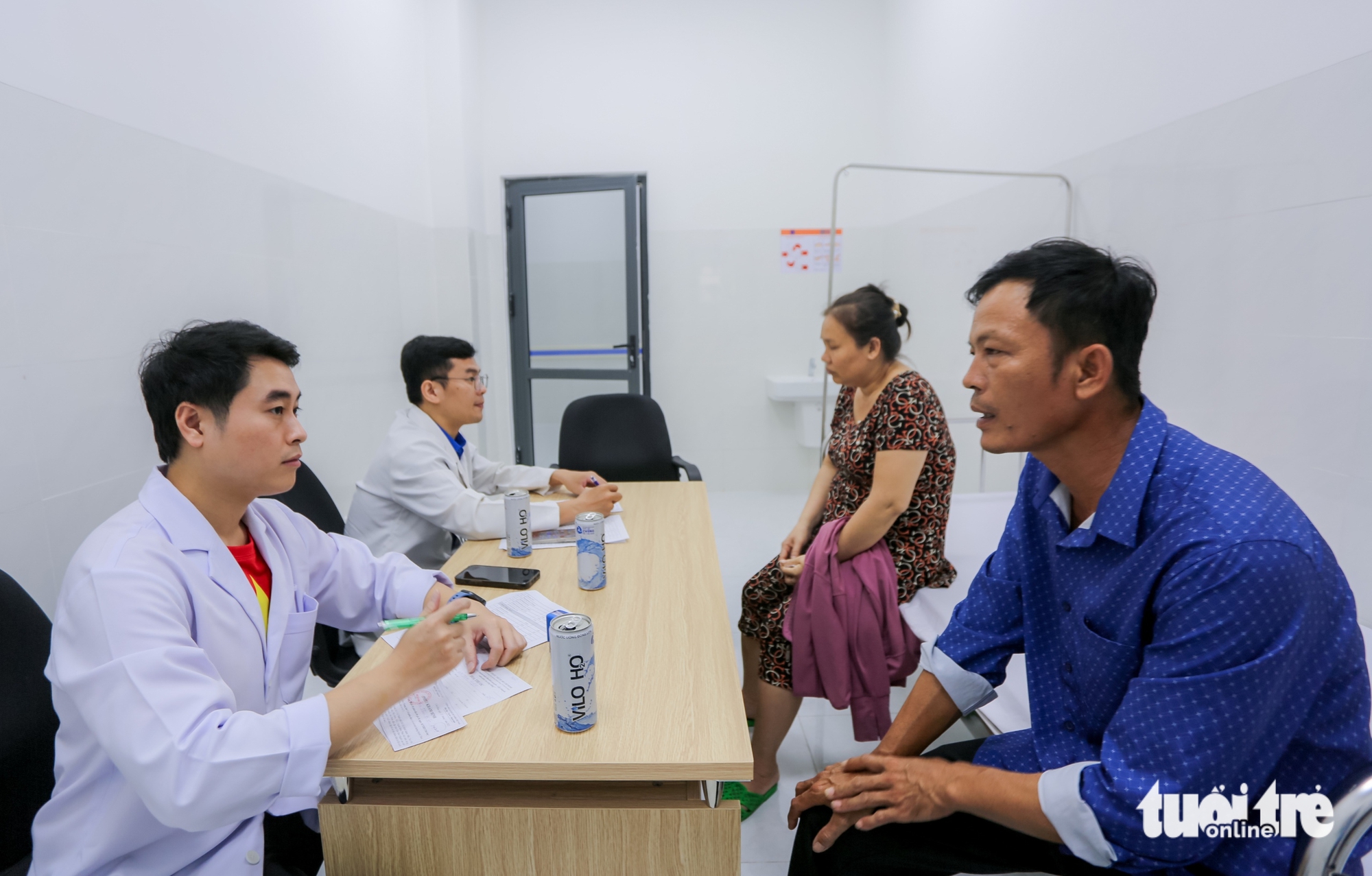 Bác sĩ trẻ mang y tế chuyên sâu đến gần hơn với người dân Côn Đảo- Ảnh 1. Bác sĩ trẻ mang y tế chuyên sâu đến gần hơn với người dân Côn Đảo- Ảnh 1.