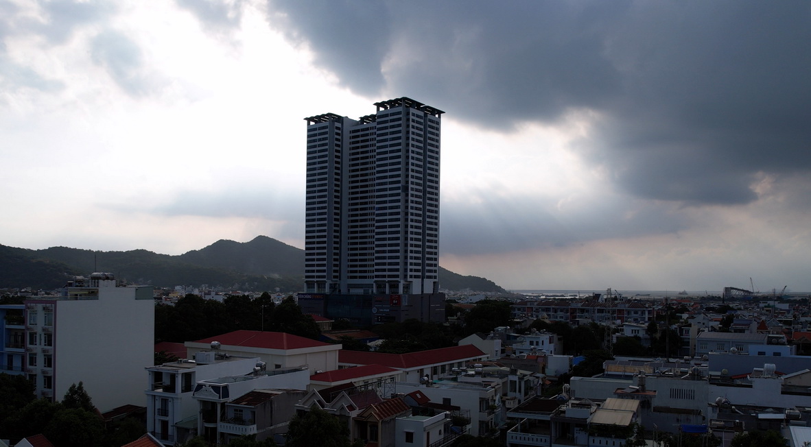 Chung cư 36 tầng tại TP.HCM nứt hở ở tầng 16- Ảnh 1. chung cư - Ảnh 1.