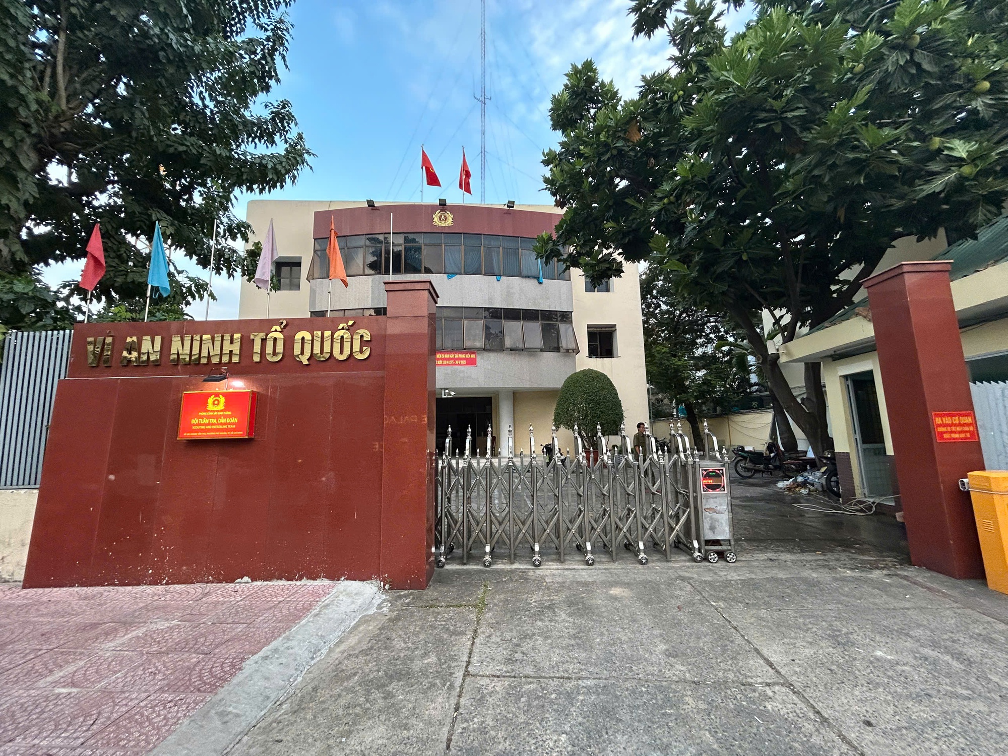 Nhiều đội cảnh sát giao thông TP.HCM thay đổi địa chỉ, người dân lưu ý khi đi làm thủ tục - Ảnh 1.