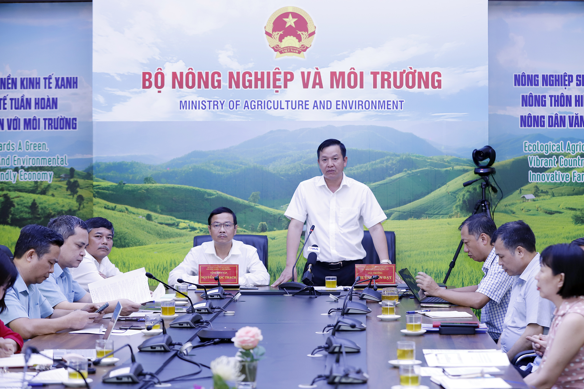 Vì sao địa phương gặp khó khi được phân quyền cấp giấy chứng nhận để thanh long, hồ tiêu... sang EU? - Ảnh 3.