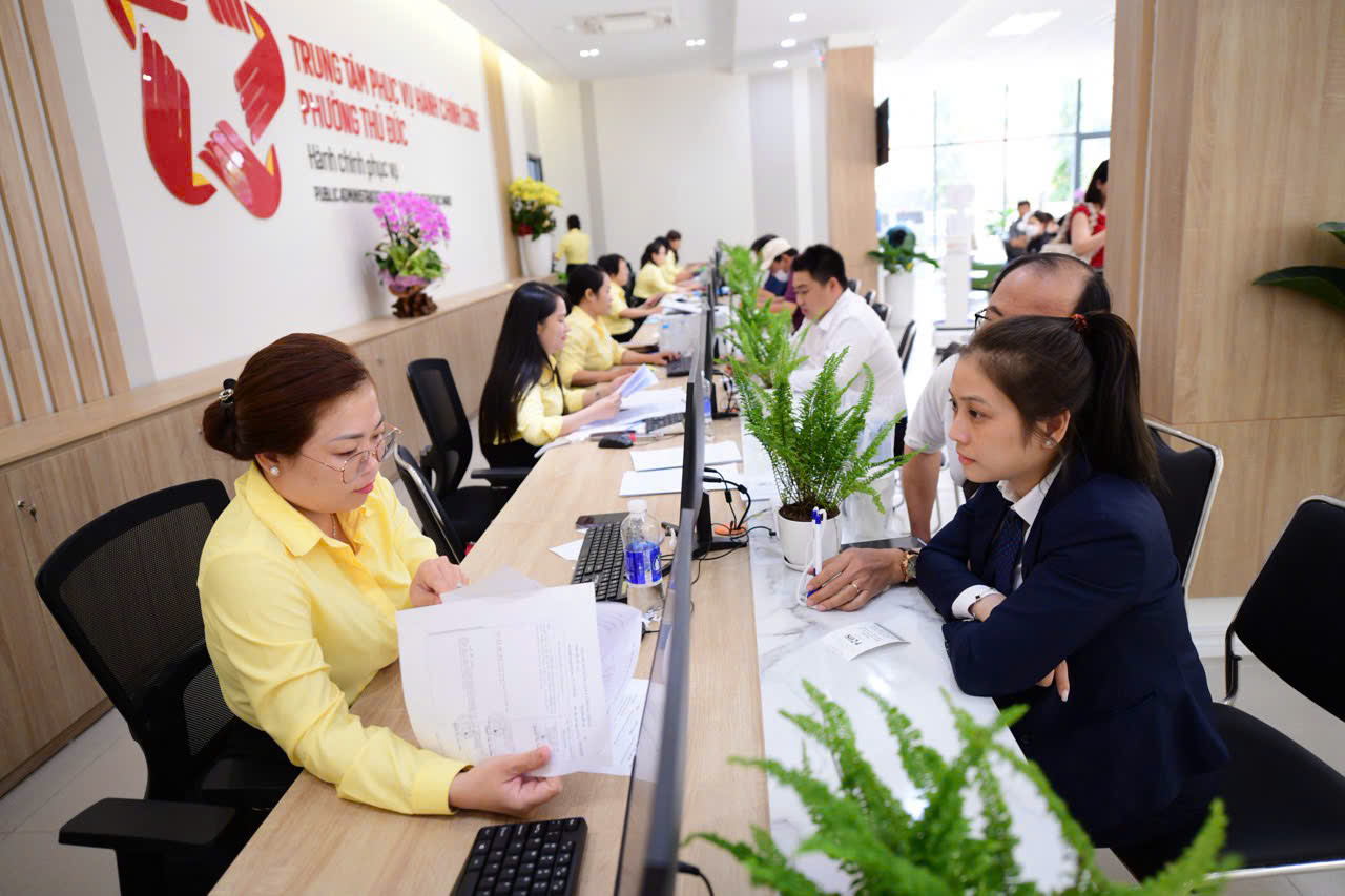 cán bộ phường - Ảnh 1.