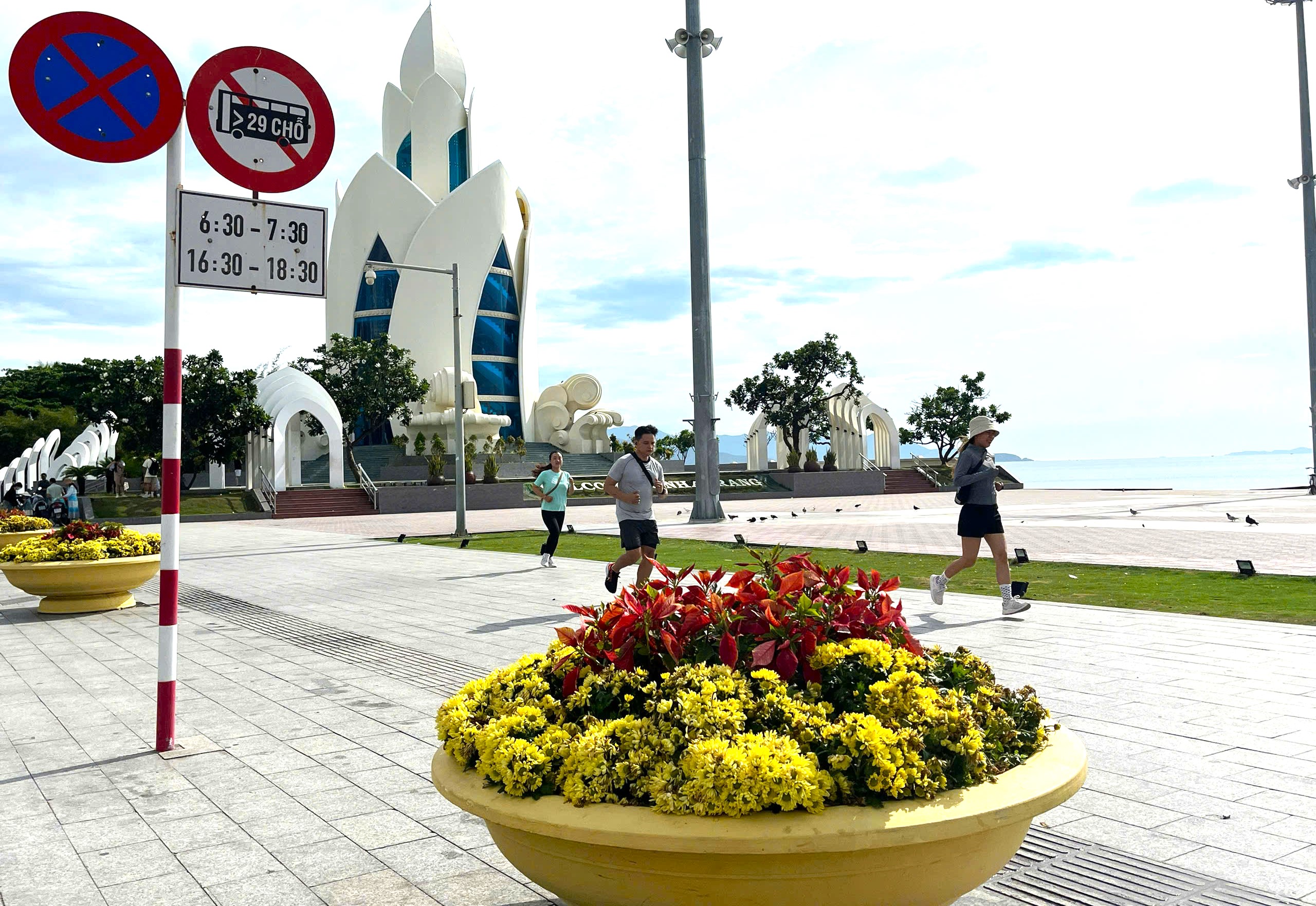 Nha Trang - Ảnh 1.