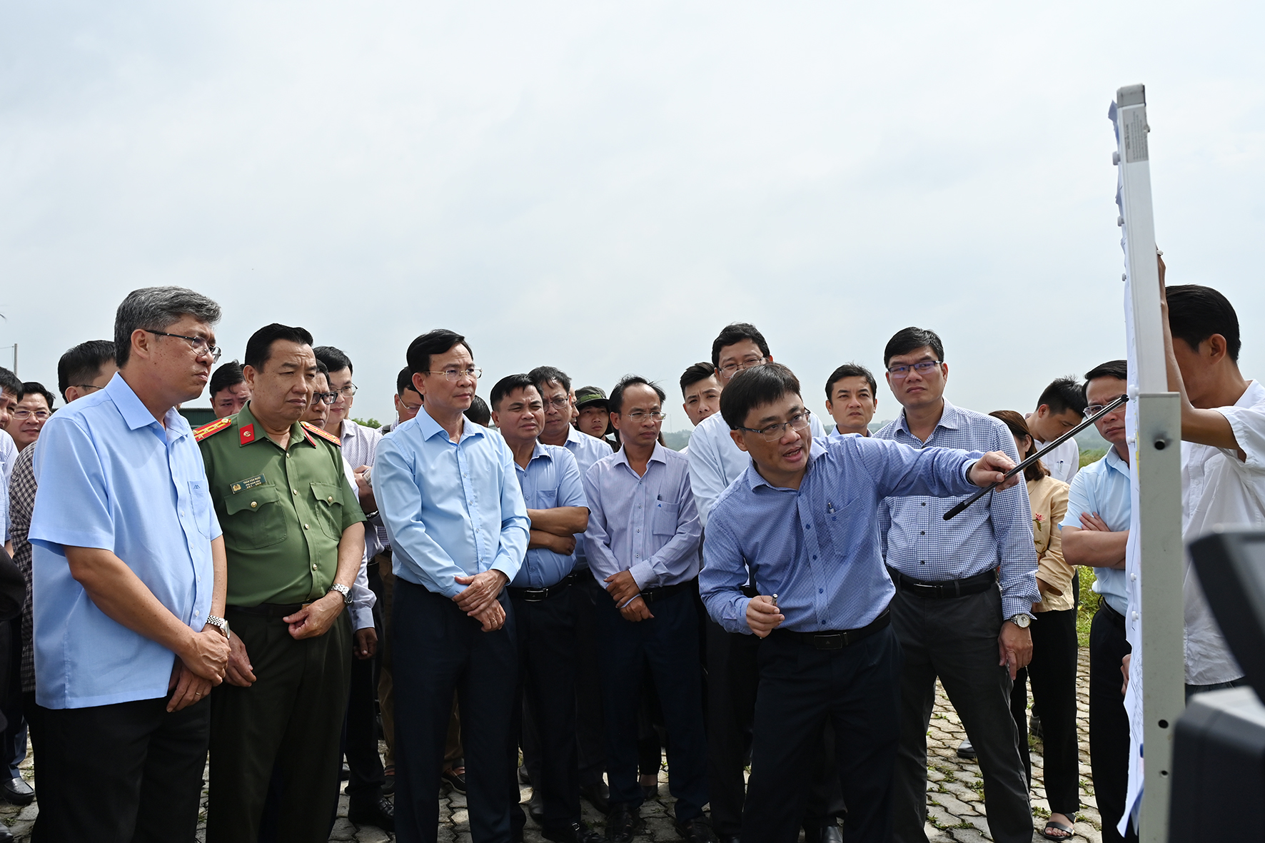 Khu công nghiệp ngàn tỉ, sau 3 năm động thổ vẫn 'đứng hình' - Ảnh 1.