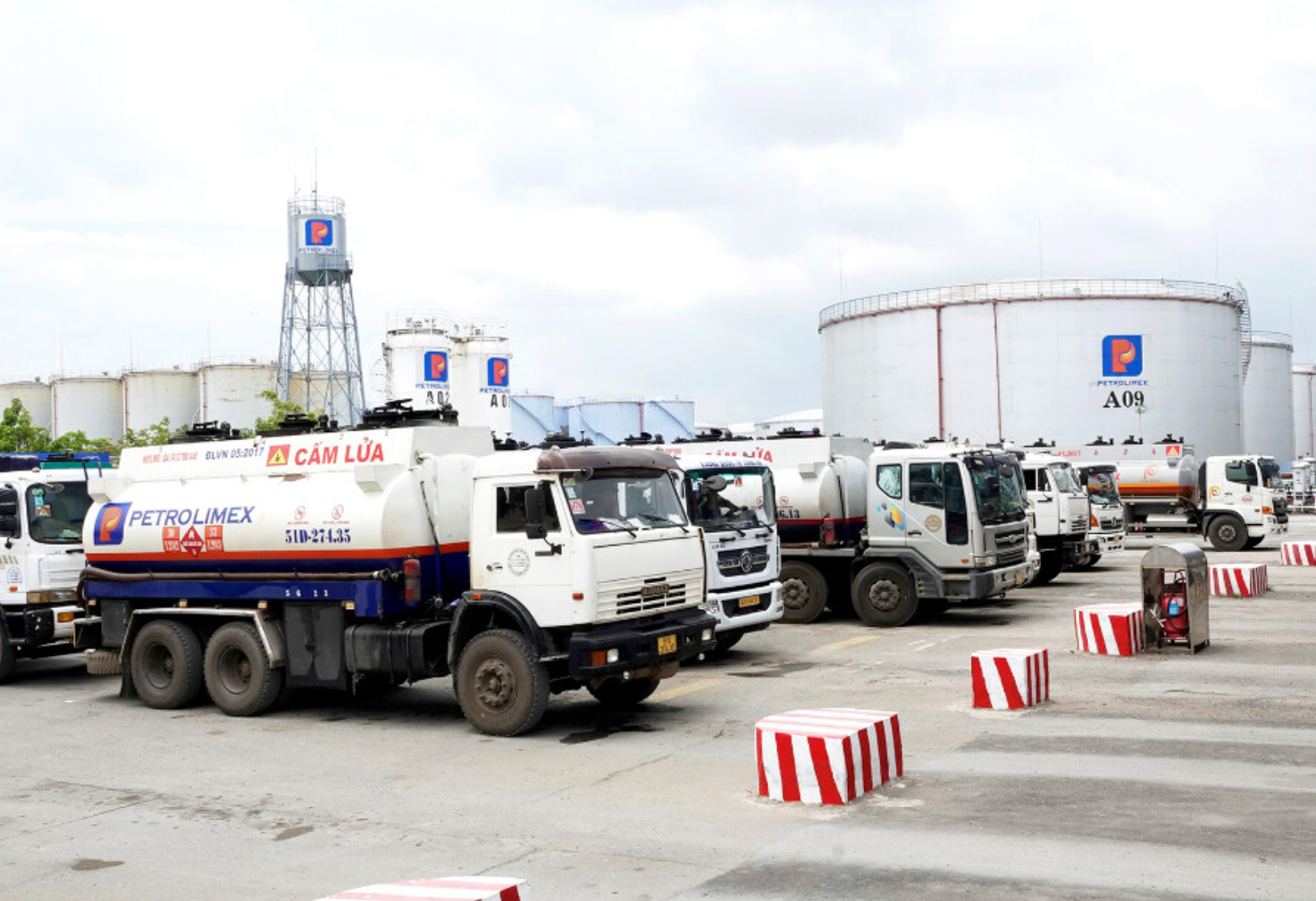 Użytkownicy nadal nieufnie podchodzą do benzyny E10 - zdjęcie 3. Người dùng vẫn e dè với xăng E10 - Ảnh 3.