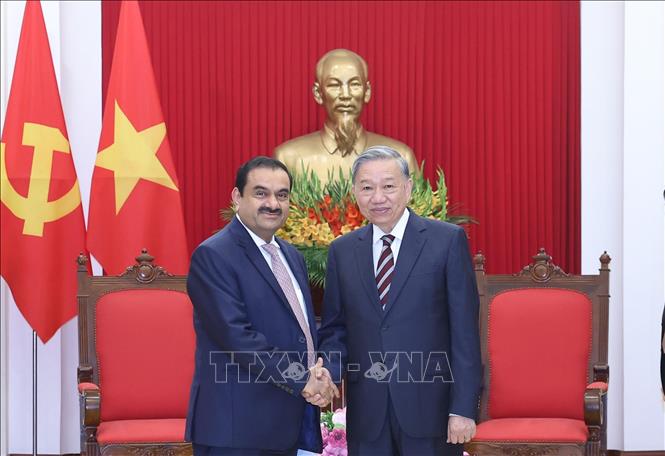 Tập đoàn Adani cam kết đầu tư chiến lược 10 tỉ USD vào Việt Nam - Ảnh 1. Tập đoàn Adani cam kết đầu tư chiến lược 10 tỉ USD vào Việt Nam - Ảnh 1.