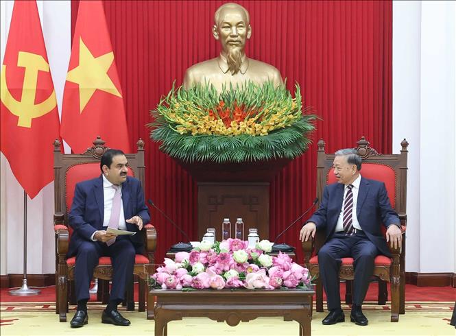 Adani Group investeert 10 miljard dollar in Vietnam - Foto 2. Tập đoàn Adani cam kết đầu tư chiến lược 10 tỉ USD vào Việt Nam - Ảnh 2.