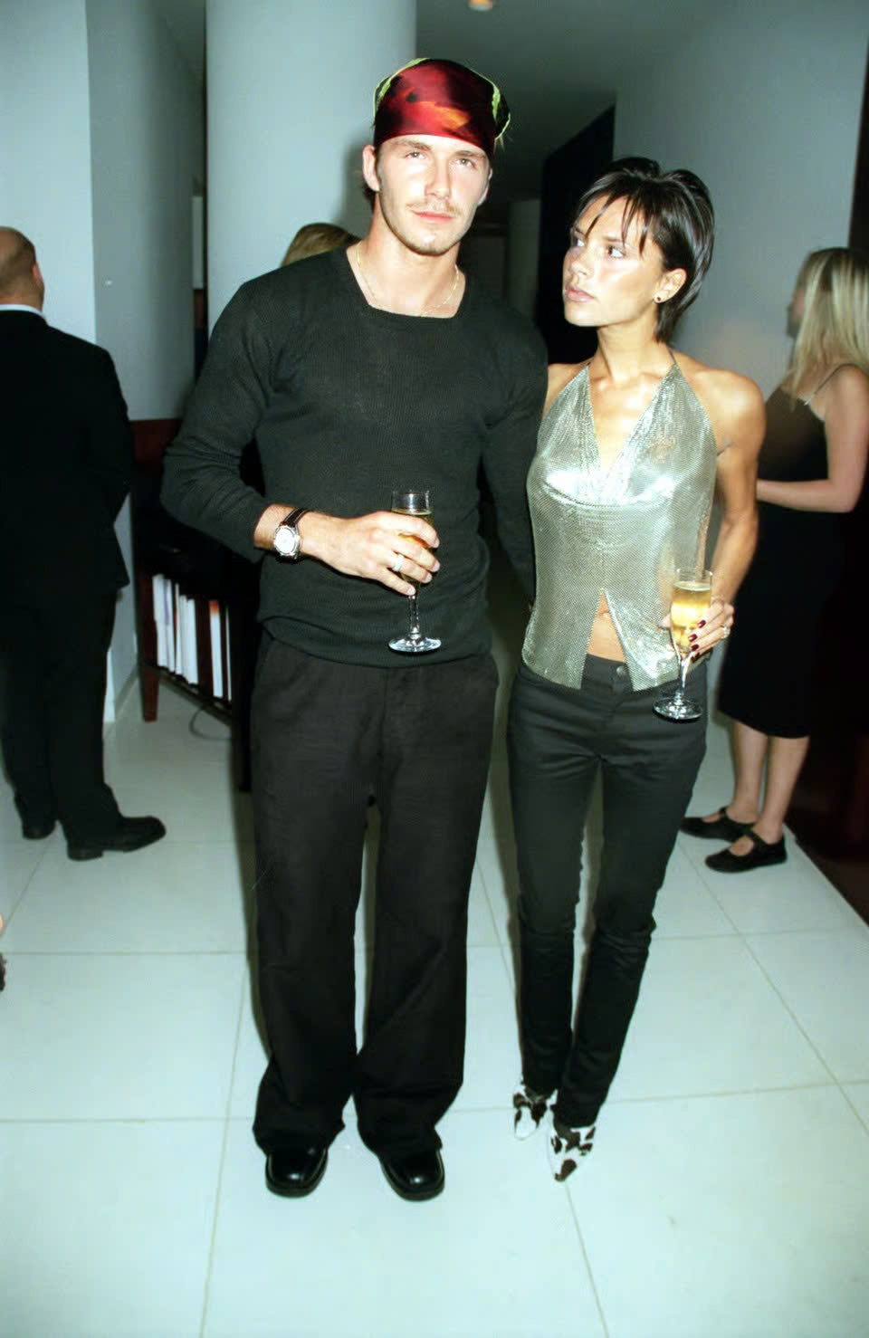 David Beckham bước sang tuổi 50: Hành trình định hình phong cách của biểu tượng thời trang nam giới - Ảnh 4. David Beckham và 30 năm định hướng phong cách thời trang nam thế giới - Ảnh 5.