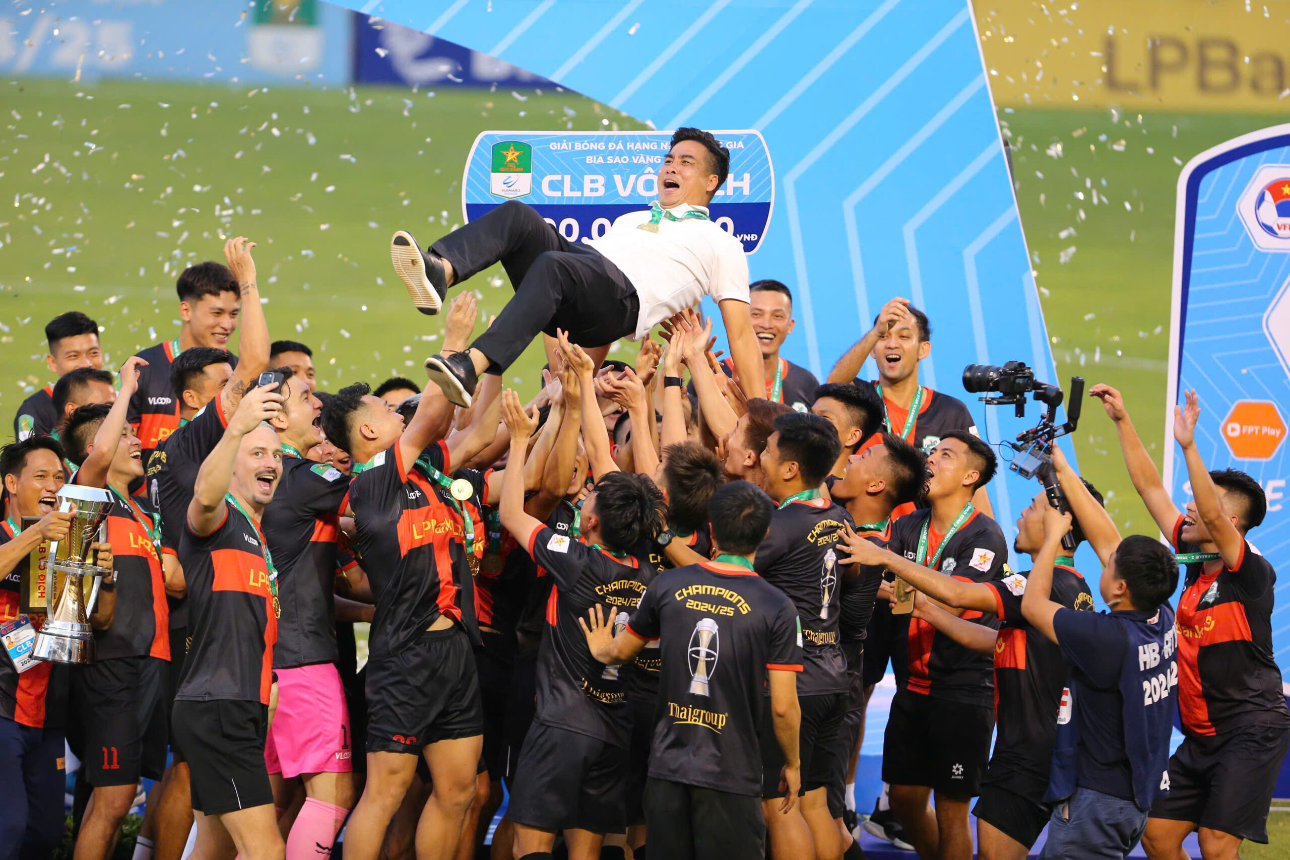 HLV Việt Thắng - Ảnh 2.