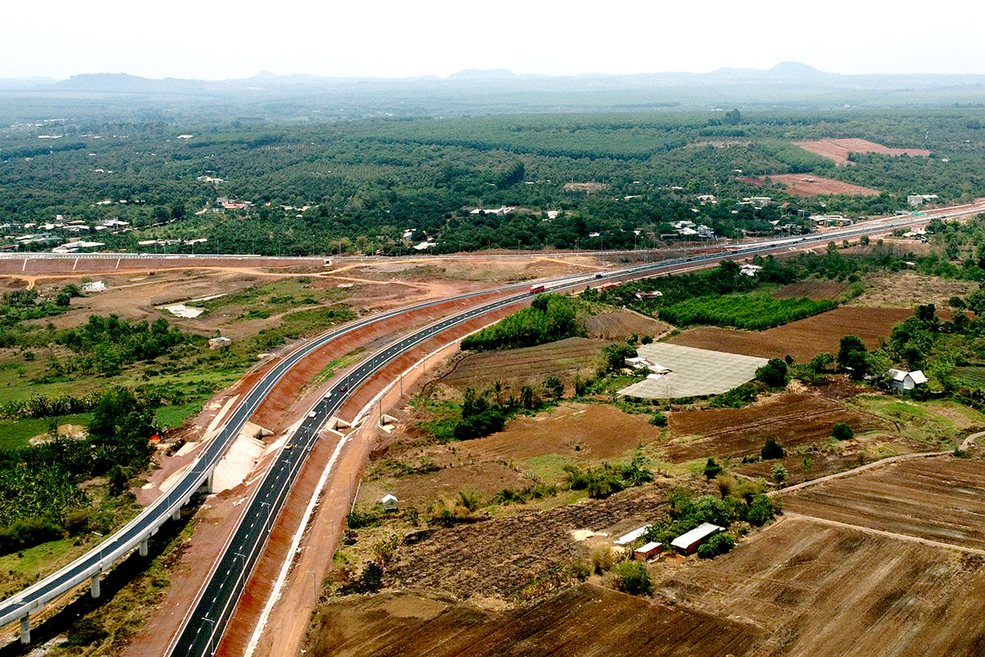 Công ty Đại Quang Minh và Tập đoàn Sơn Hải sẽ khởi công cao tốc Dầu Giây - Tân Phú vào 19-8 - Ảnh 1.