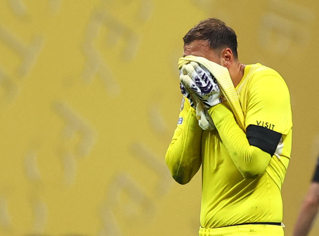 Neuer chỉ trích gay gắt thủ thành Donnarumma - Ảnh 4.