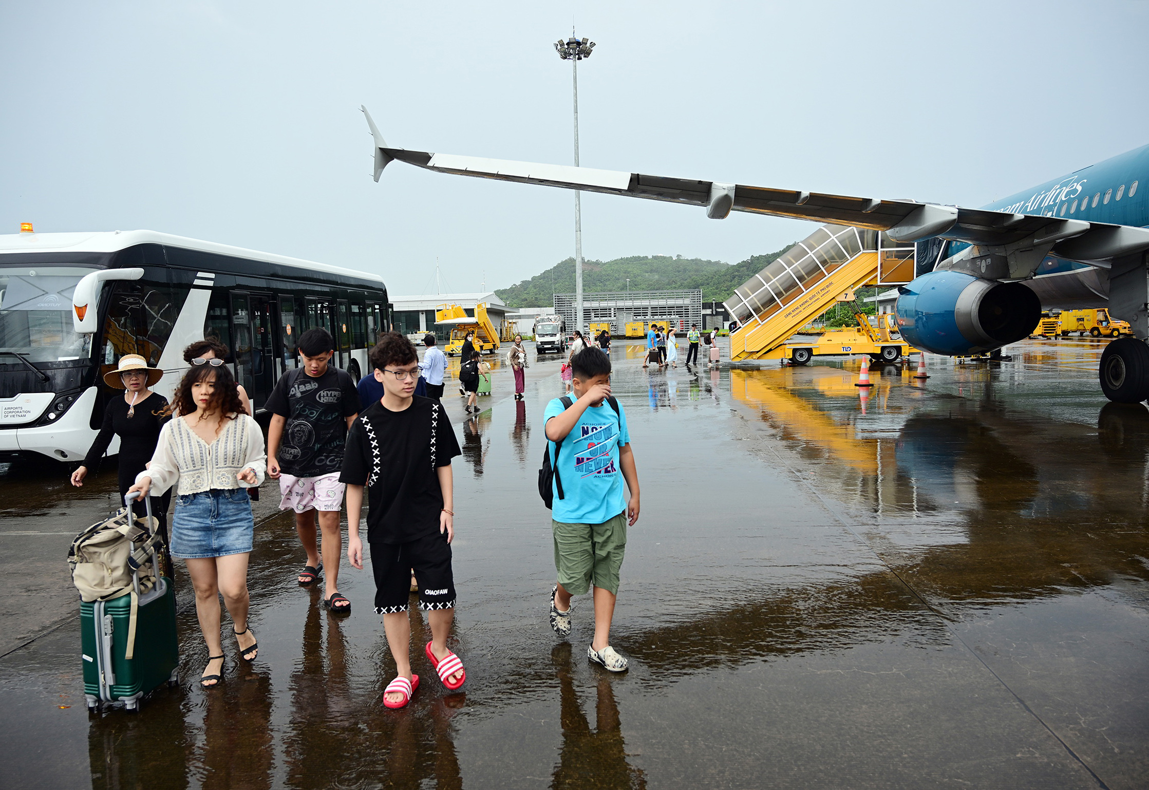 giá vé máy bay - Ảnh 1.