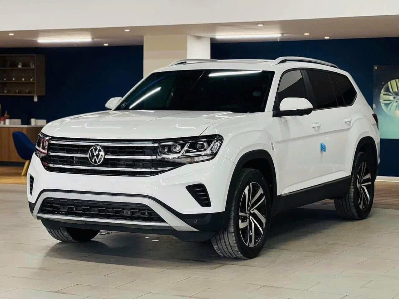 VW Teramont hạ giá kỷ lục còn 1,788 tỷ đồng: Là bản Limited nhiều 'option' xịn, tăng cạnh tranh trước Palisade, làm khó Explorer- Ảnh 8. Volkswagen Teramont - Ảnh 7.