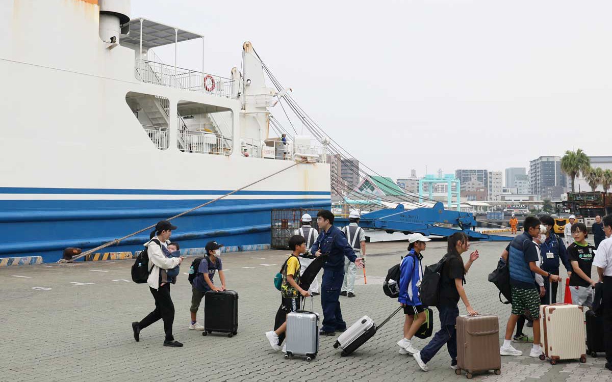Japan to fund purchase of quake-sensitive breakers- Ảnh 2.