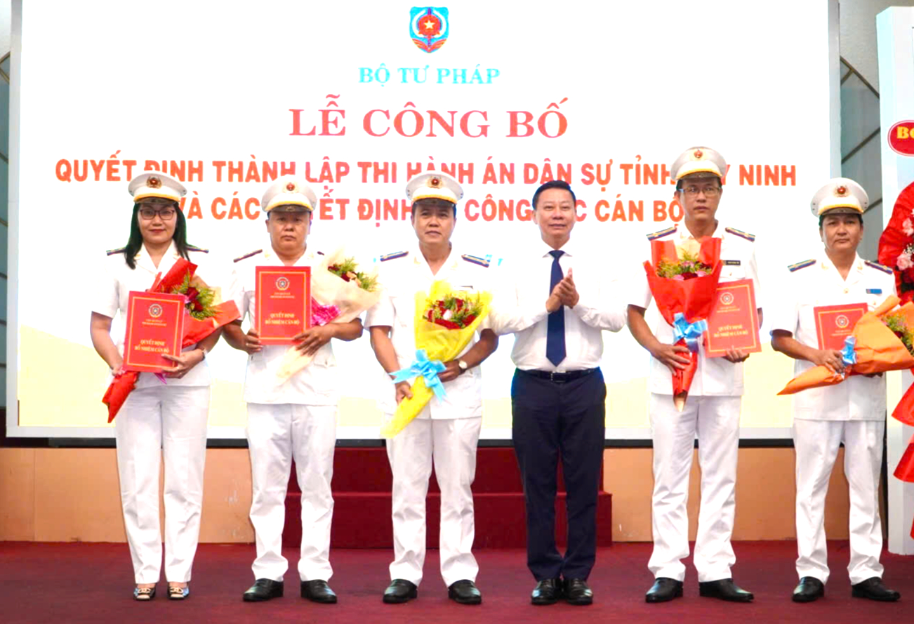 trụ sở - Ảnh 1.