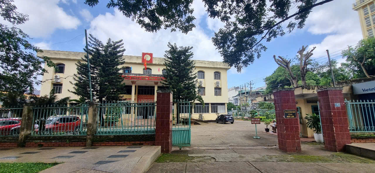 1 thẩm phán tòa án tỉnh Đắk Lắk bị bắt vì môi giới hối lộ- Ảnh 1. Một thẩm phán tòa án tỉnh Đắk Lắk bị bắt vì môi giới hối lộ - Ảnh 1.
