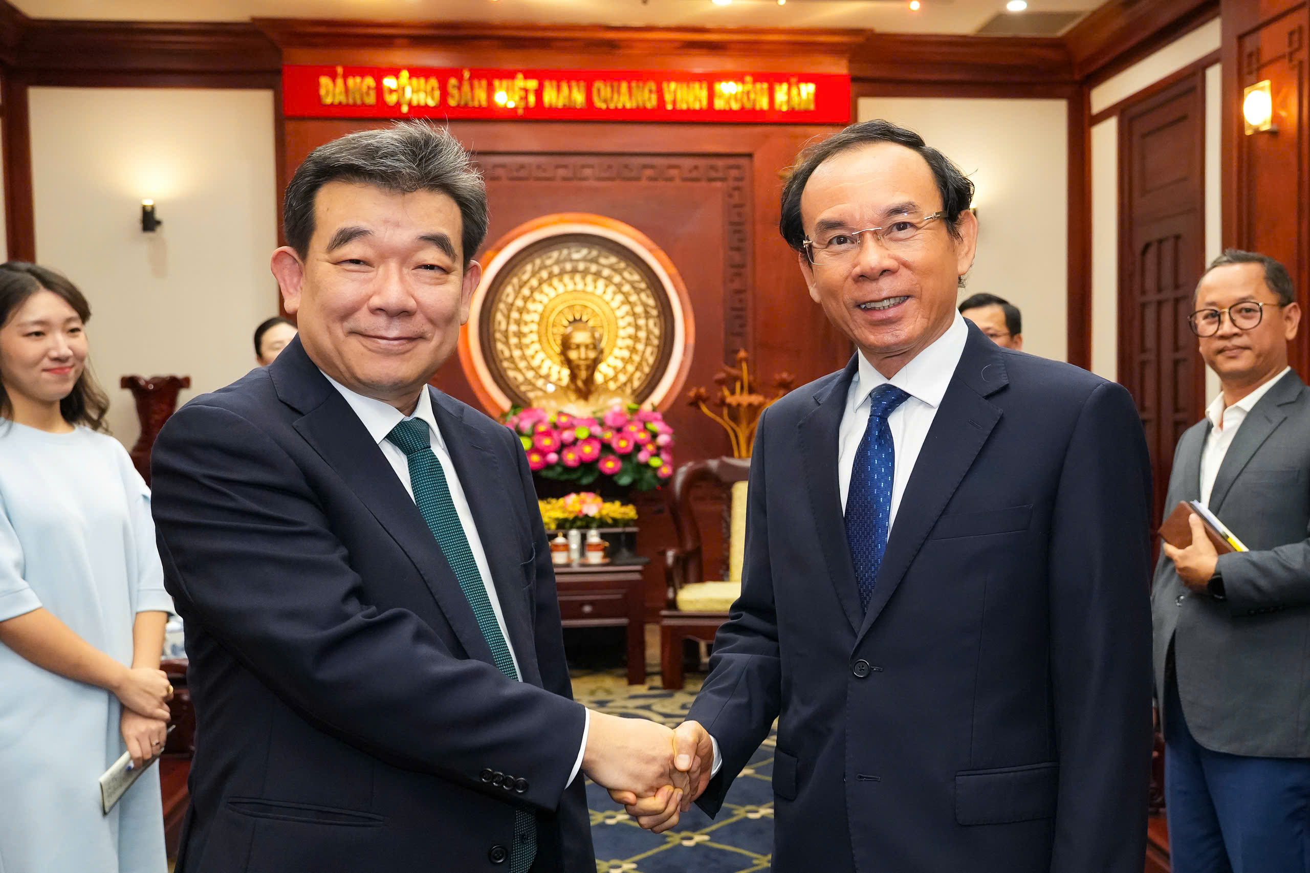 Tổng lãnh sự Hàn Quốc: vinh dự làm việc tại đất nước tôi yêu mến - Ảnh 3. Hàn Quốc - Ảnh 2.