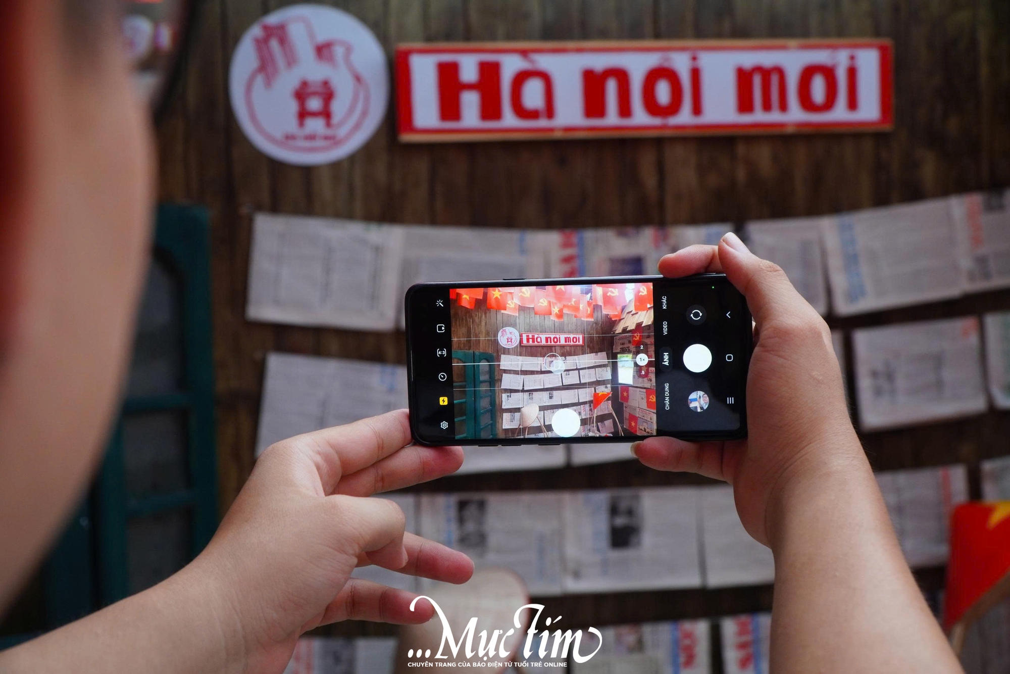 Giới trẻ TP.HCM đổ xô check-in những quán cà phê hot nhất tháng 8 - Ảnh 2.