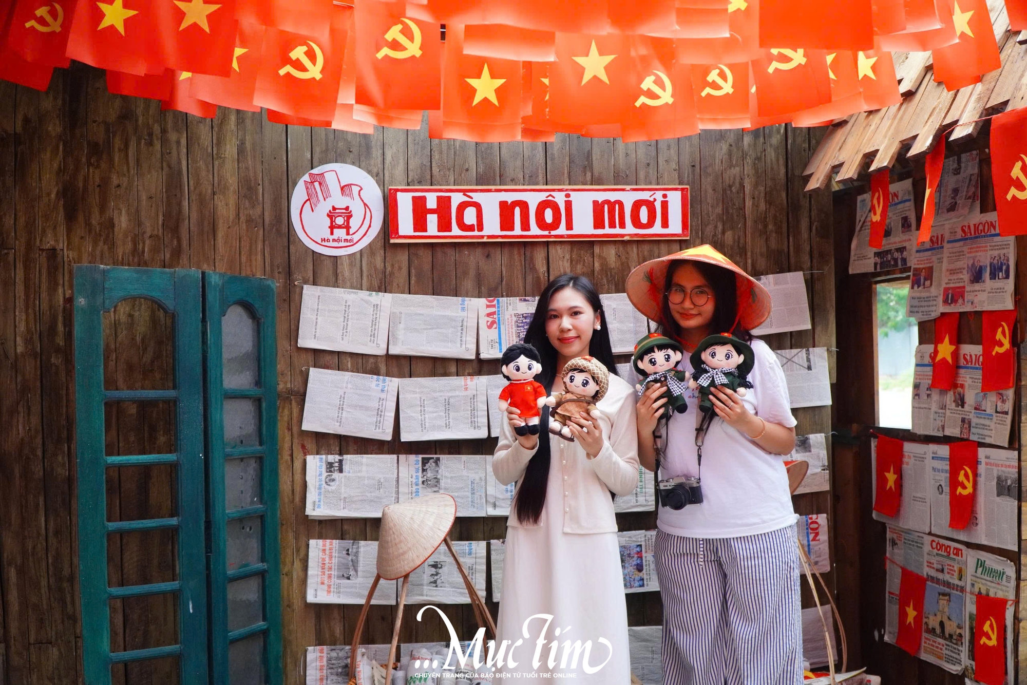 Giới trẻ TP.HCM đổ xô check-in những quán cà phê hot nhất tháng 8 - Ảnh 4.