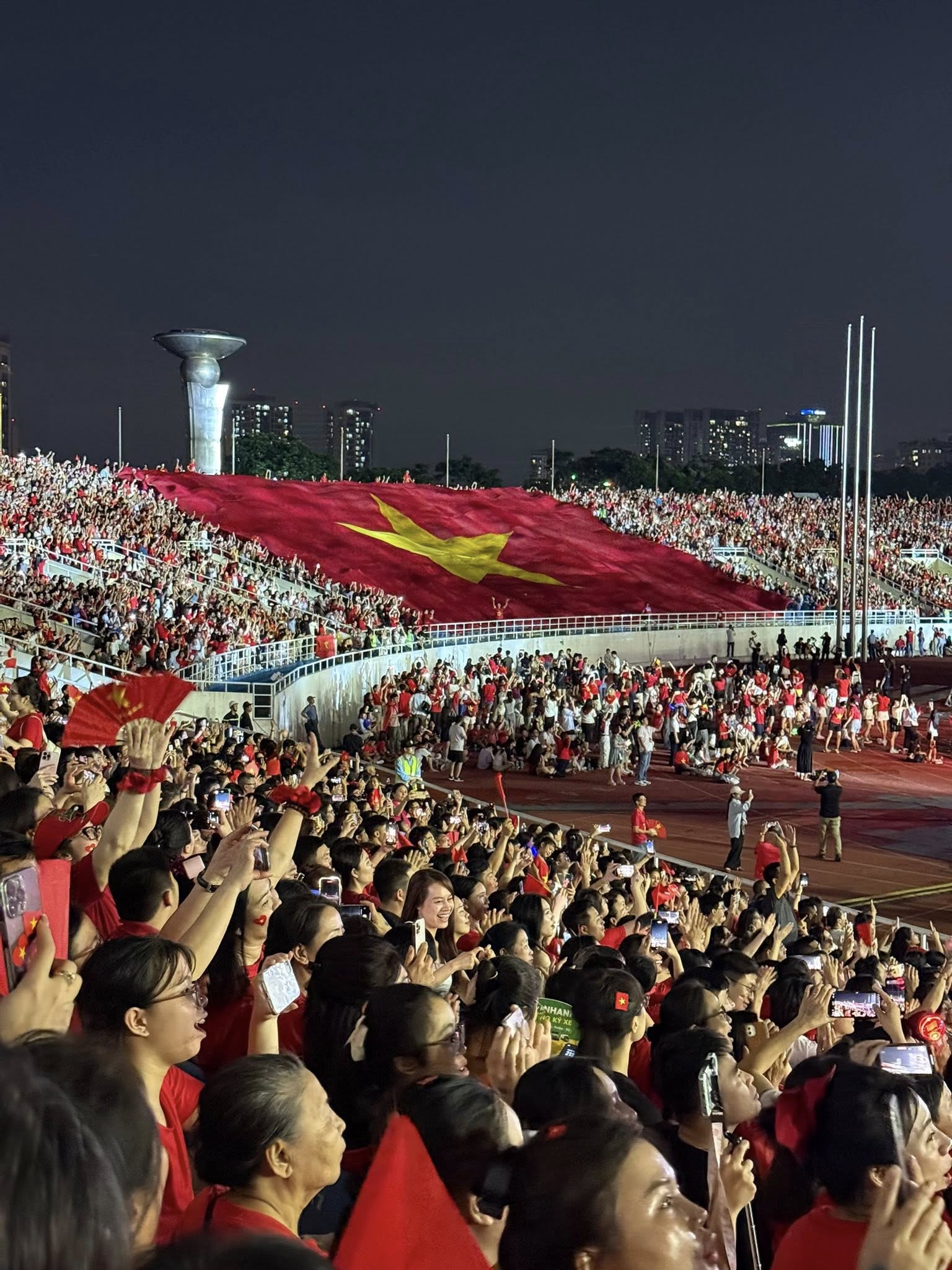 Viết tiếp câu chuyện hòa bình - Ảnh 3.