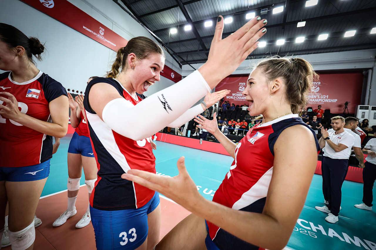 Bóng chuyền nữ Việt Nam đón tin cực vui ở giải U21 thế giới - Ảnh 1.