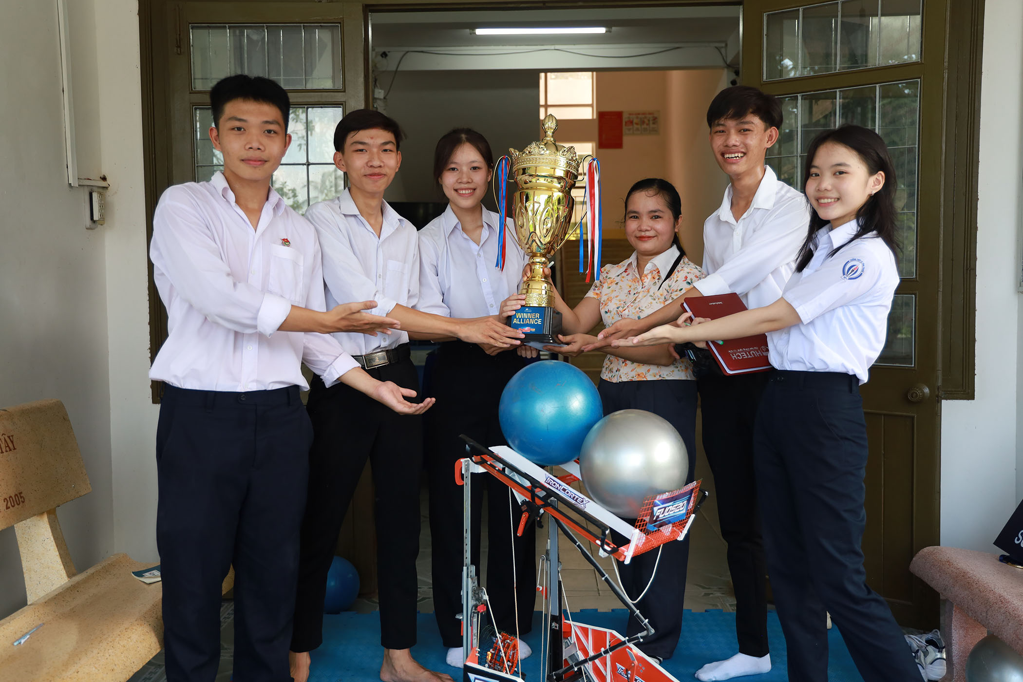 robot - Ảnh 1.
