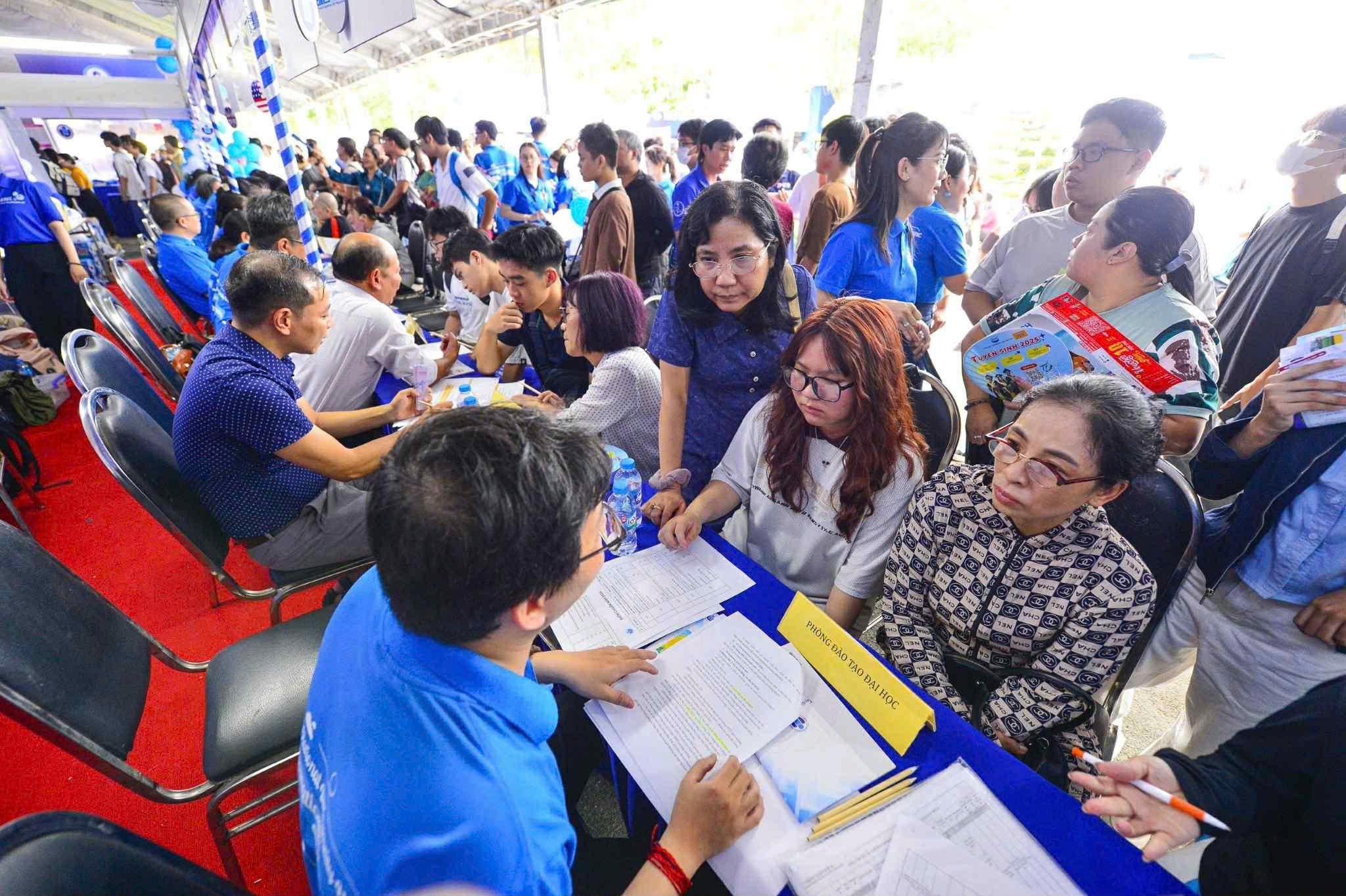 বিশ্ববিদ্যালয় ভর্তির জন্য ভার্চুয়াল ফিল্টারিংয়ের প্রস্তুতি - ছবি ১। xét tuyển - Ảnh 1.
