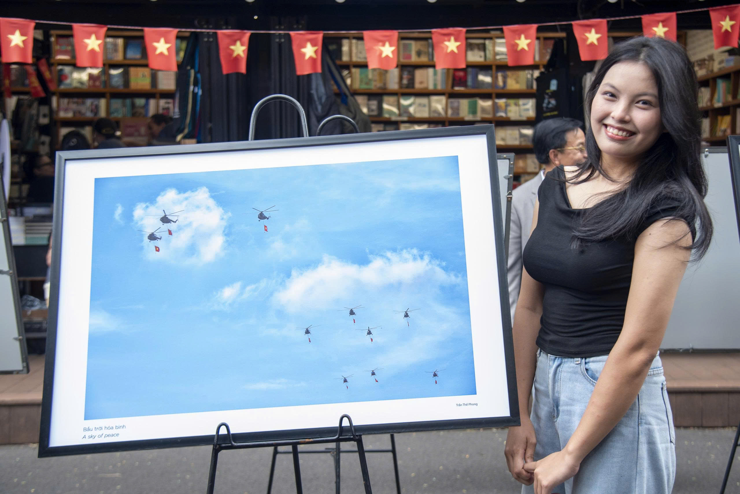 Atmosfæren under feiringen 30. april sett fra fotograf Tran The Phongs perspektiv – Bilde 3. Trần Thế Phong - Ảnh 3.