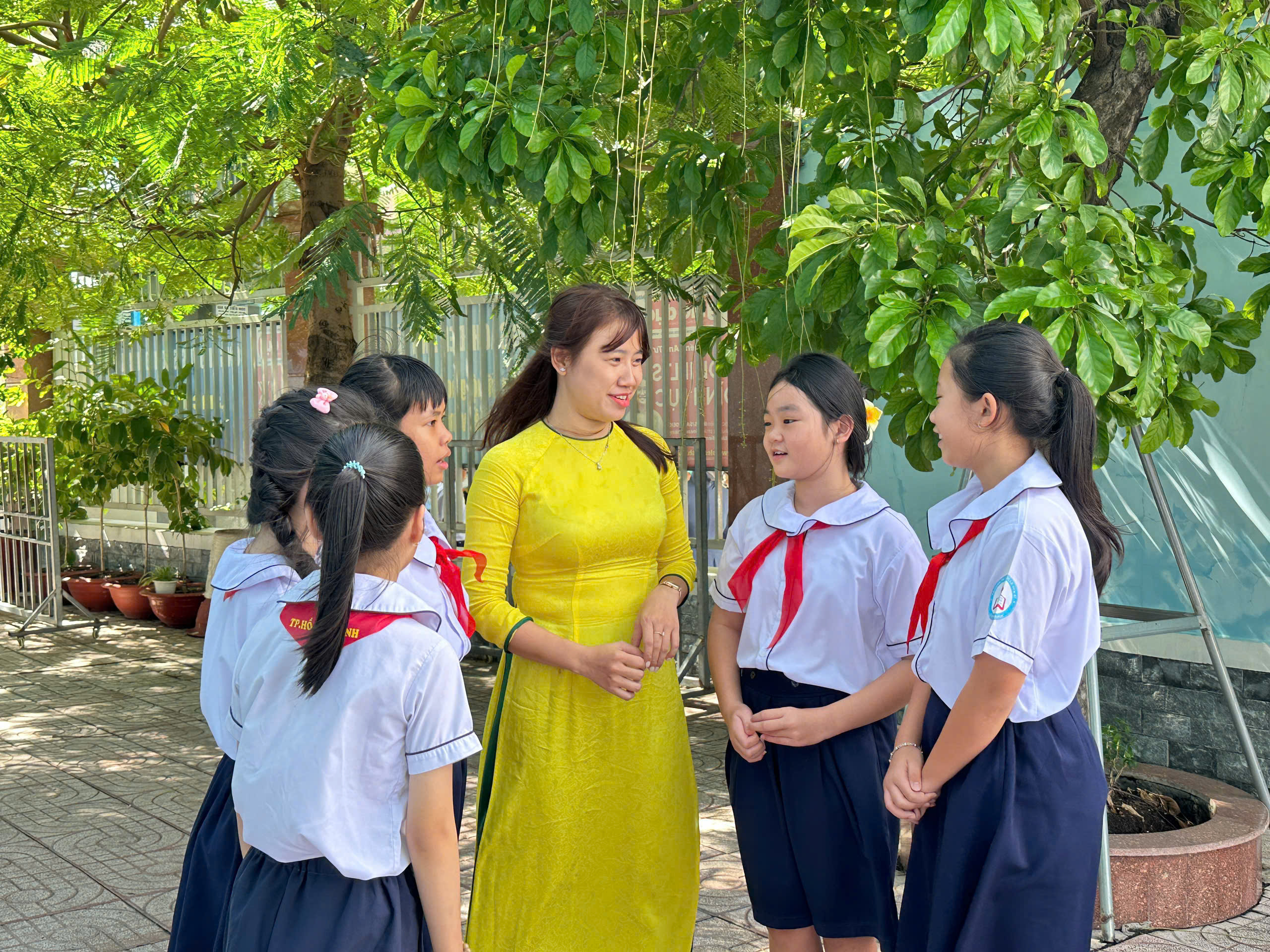 Sau sáp nhập, học sinh, sinh viên tại TP.HCM có thay đổi mức đóng BHYT?- Ảnh 1. Sau sáp nhập, học sinh, sinh viên tại TP.HCM có thay đổi mức đóng bảo hiểm y tế? - Ảnh 1.