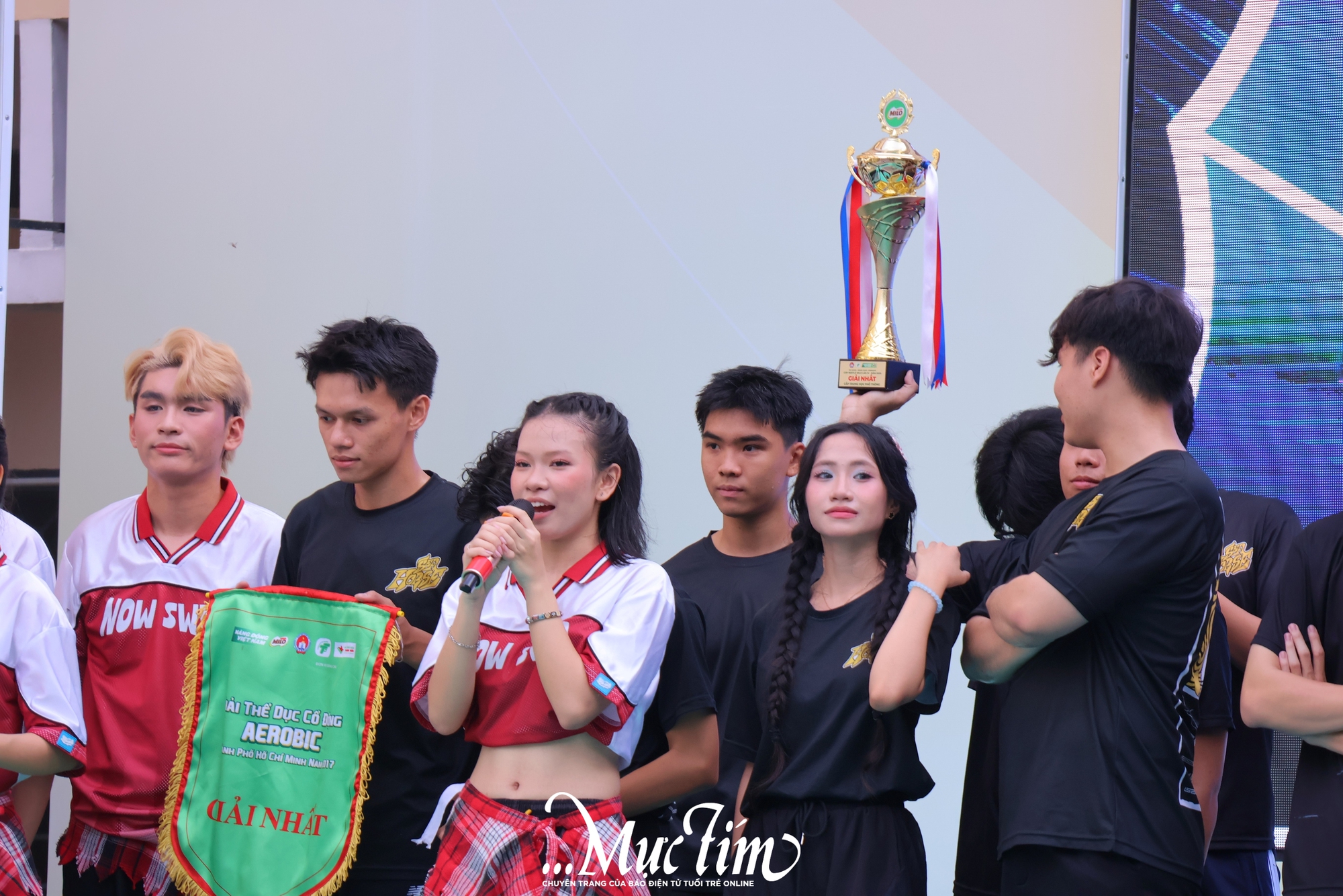Học sinh lớp 10 Trường THPT Lý Thường Kiệt thích thú trước màn chào sân của các câu lạc bộ trường - Ảnh 5.