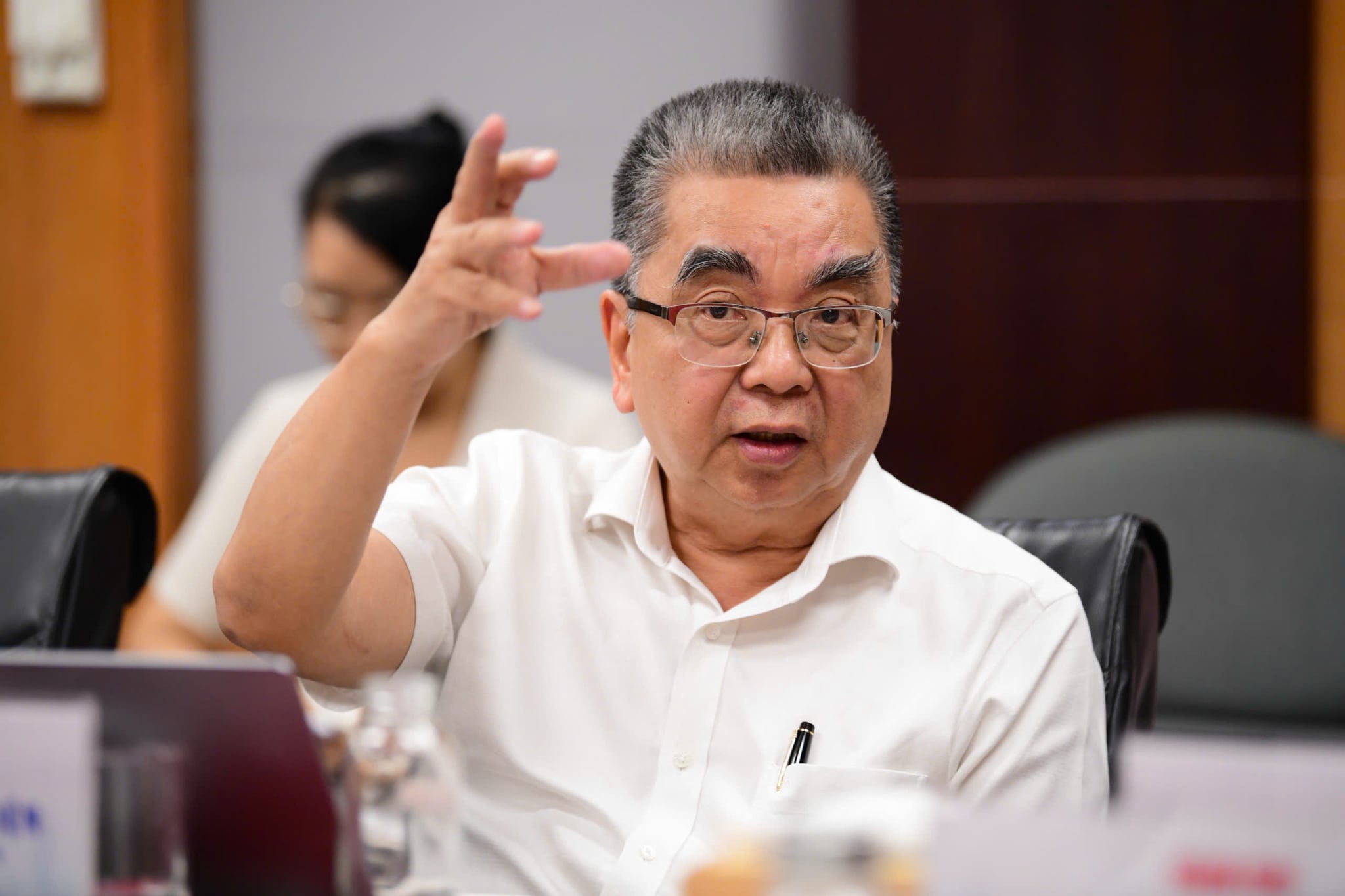 Debate no jornal Tuoi Tre: Abertura da pista para infraestrutura privada - Foto 6. Tọa đàm báo Tuổi Trẻ: Mở đường băng cho tư nhân làm hạ tầng - Ảnh 6.